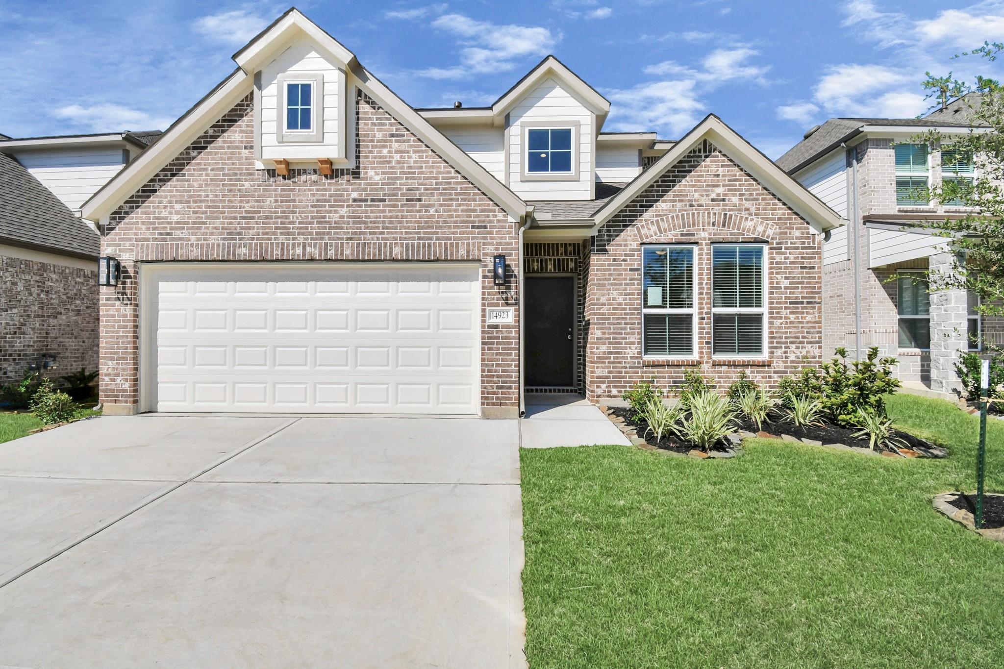 14923 Royal Leaf Drive