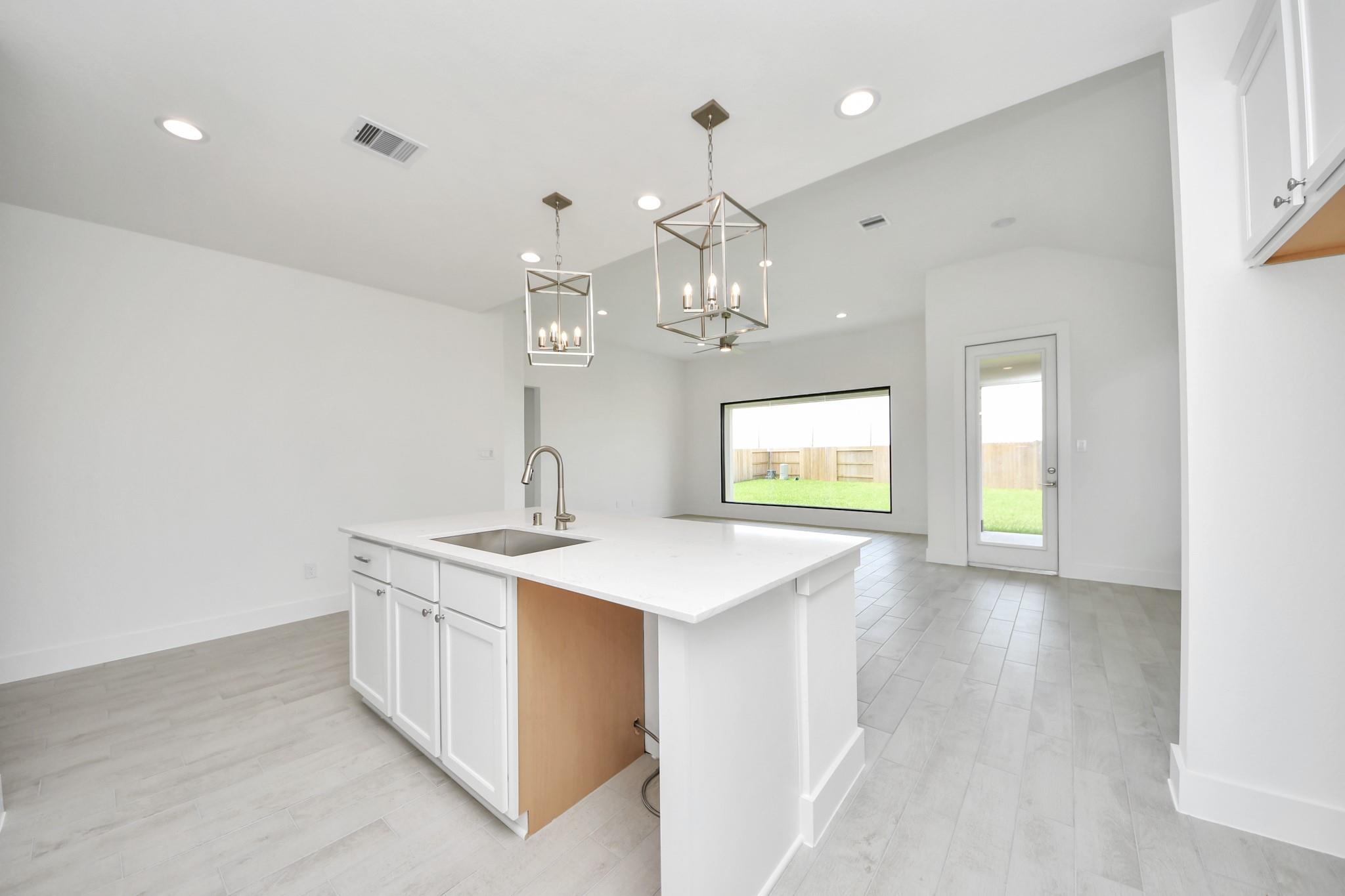 6210 Vista View Lane