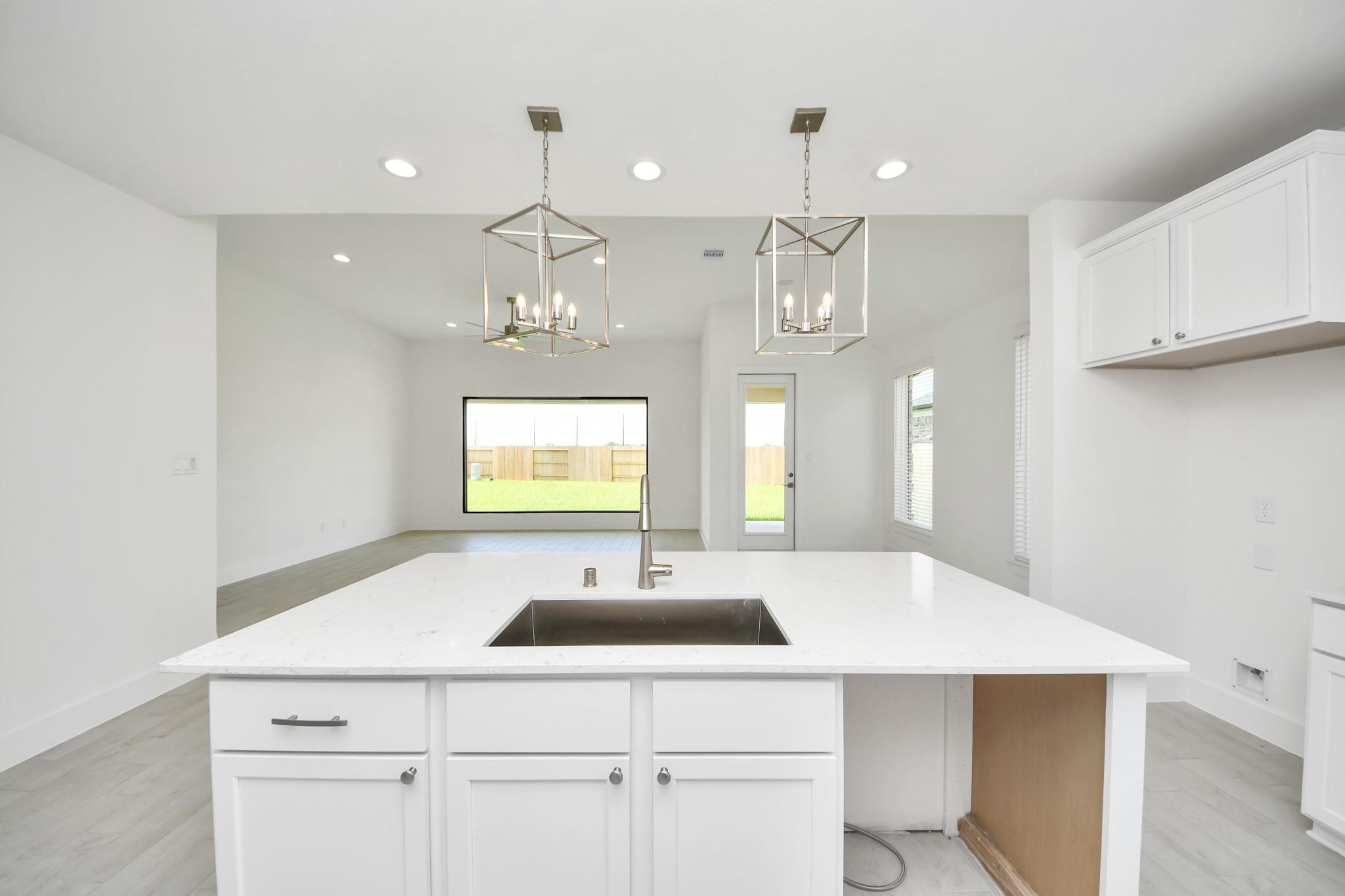 6210 Vista View Lane