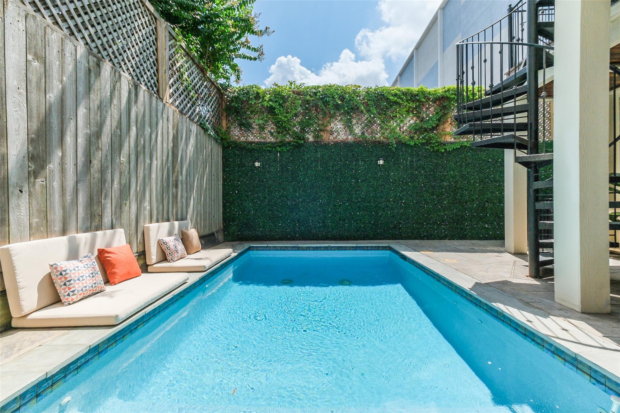 166 Reinicke Street