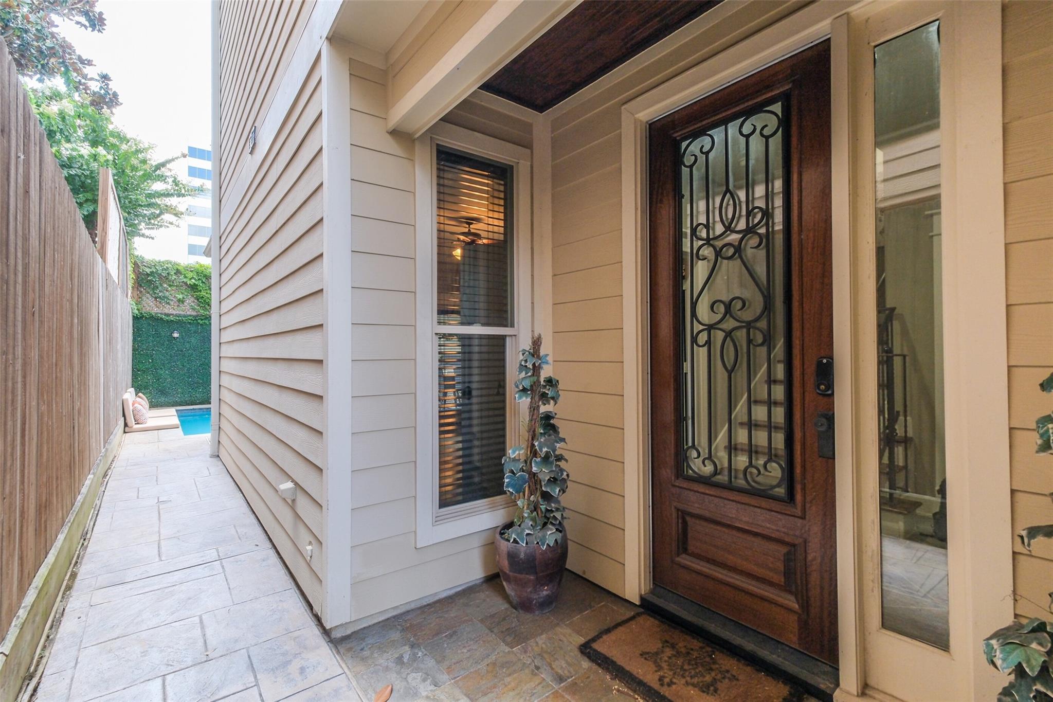 166 Reinicke Street