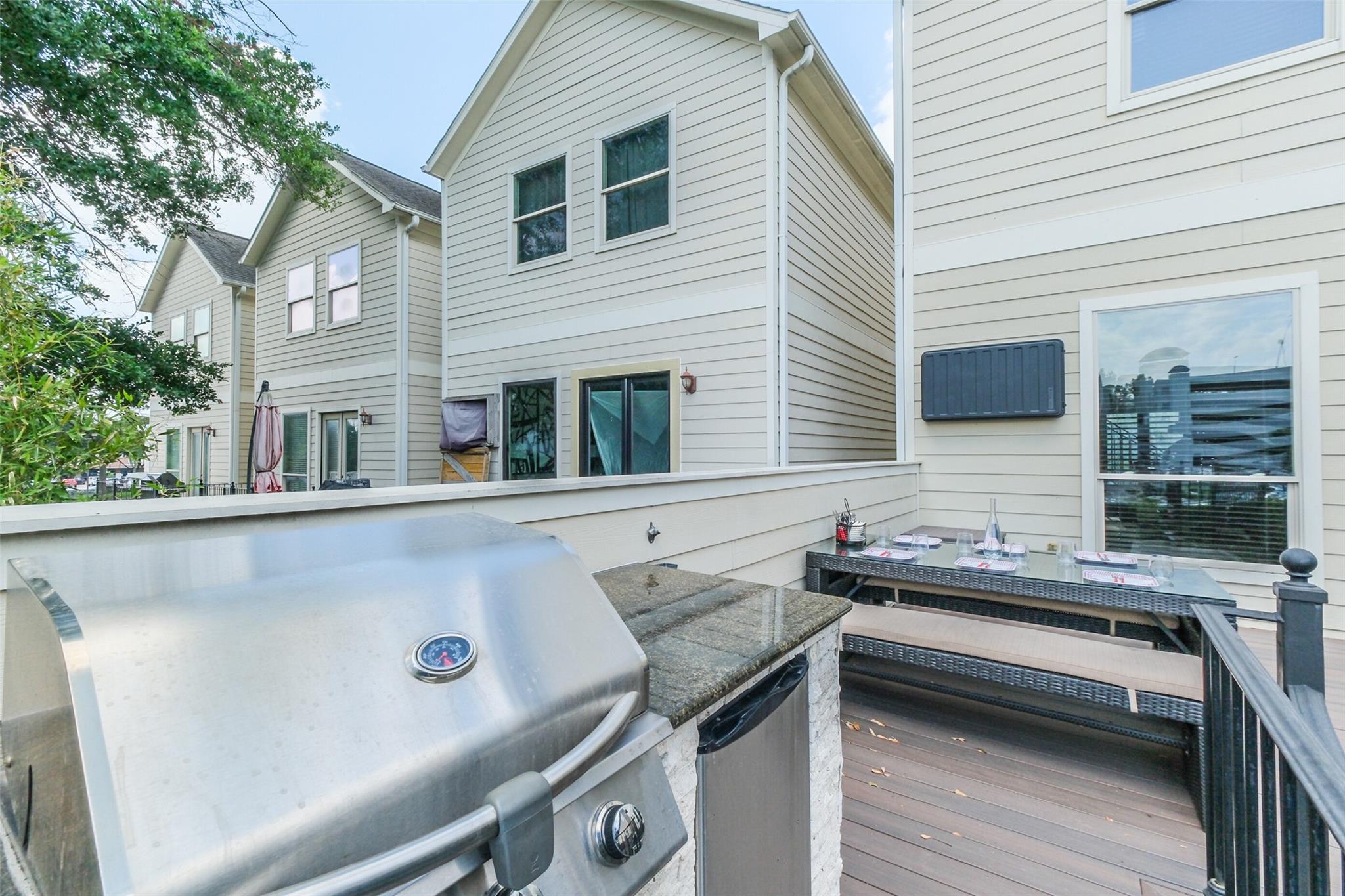 166 Reinicke Street