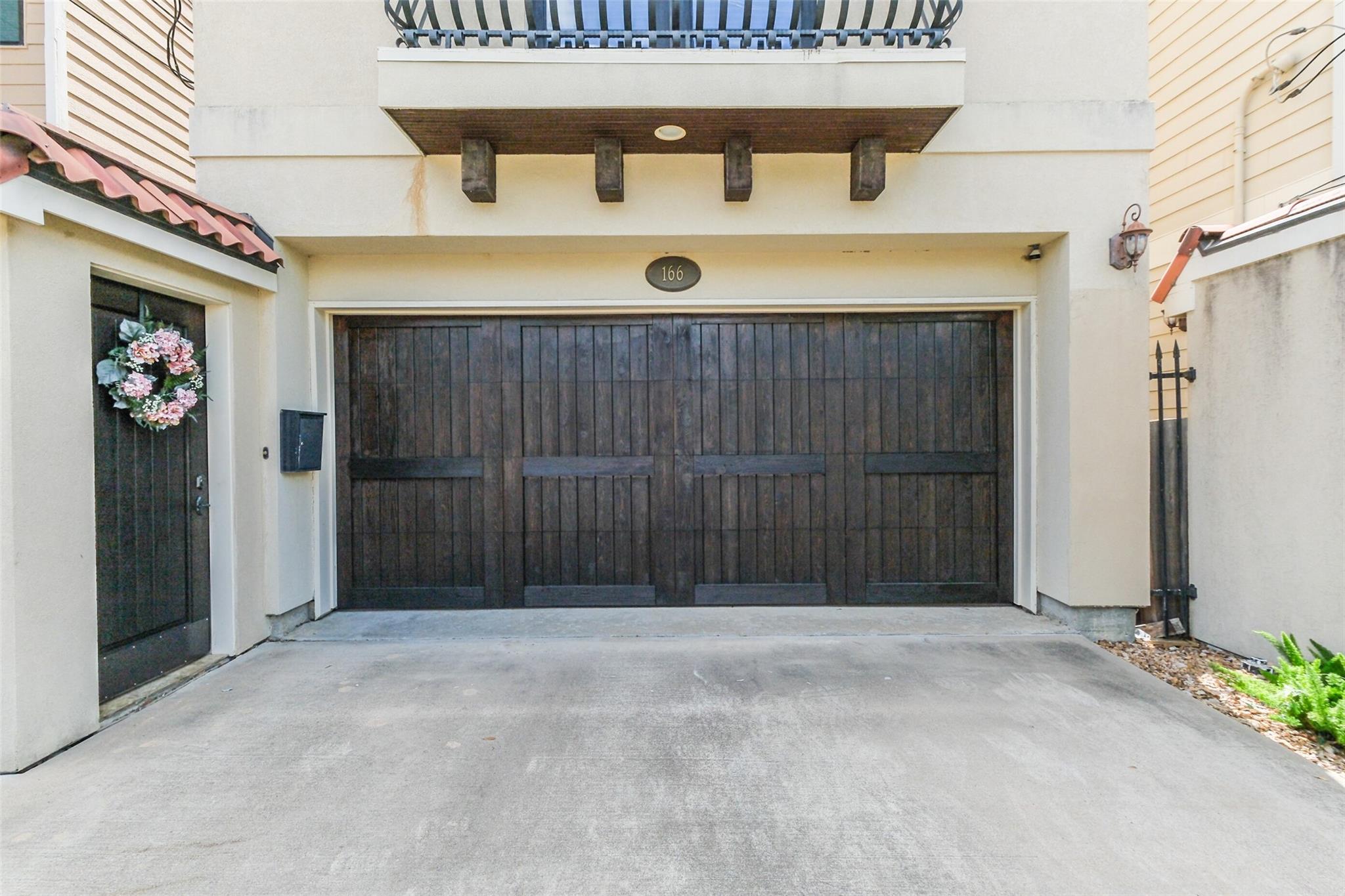 166 Reinicke Street