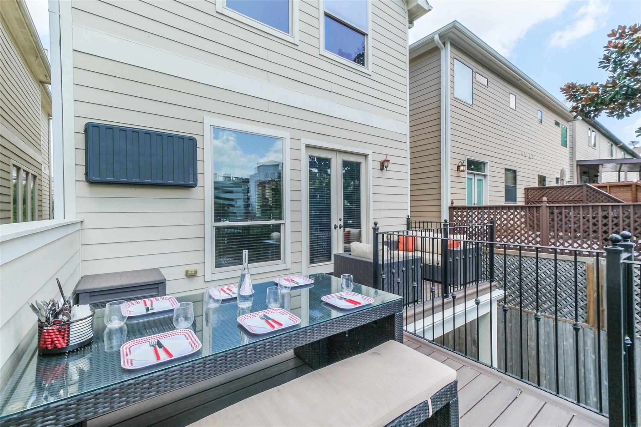 166 Reinicke Street