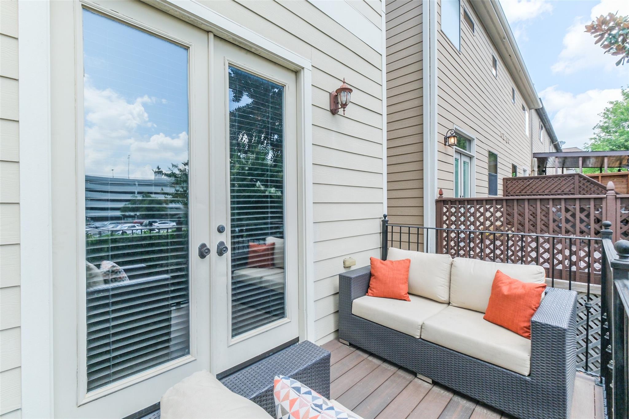 166 Reinicke Street