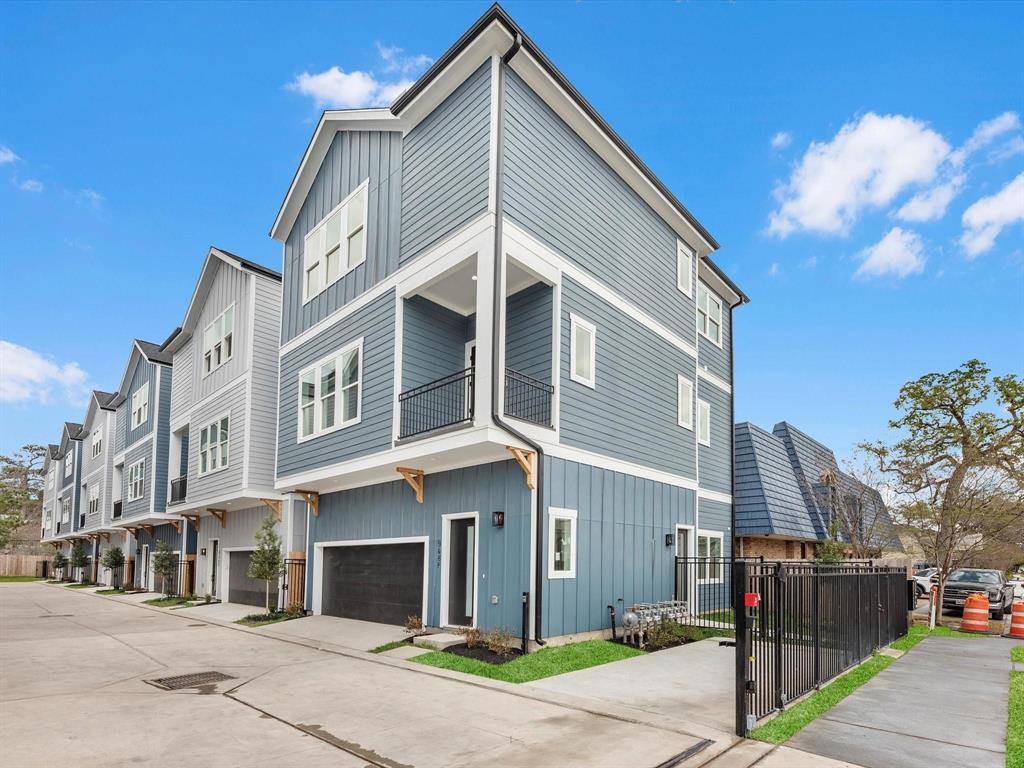 948 Fisher Street Unit: E