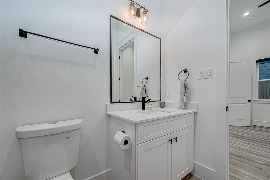 948 Fisher Street Unit: E