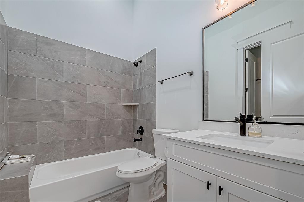 948 Fisher Street Unit: E