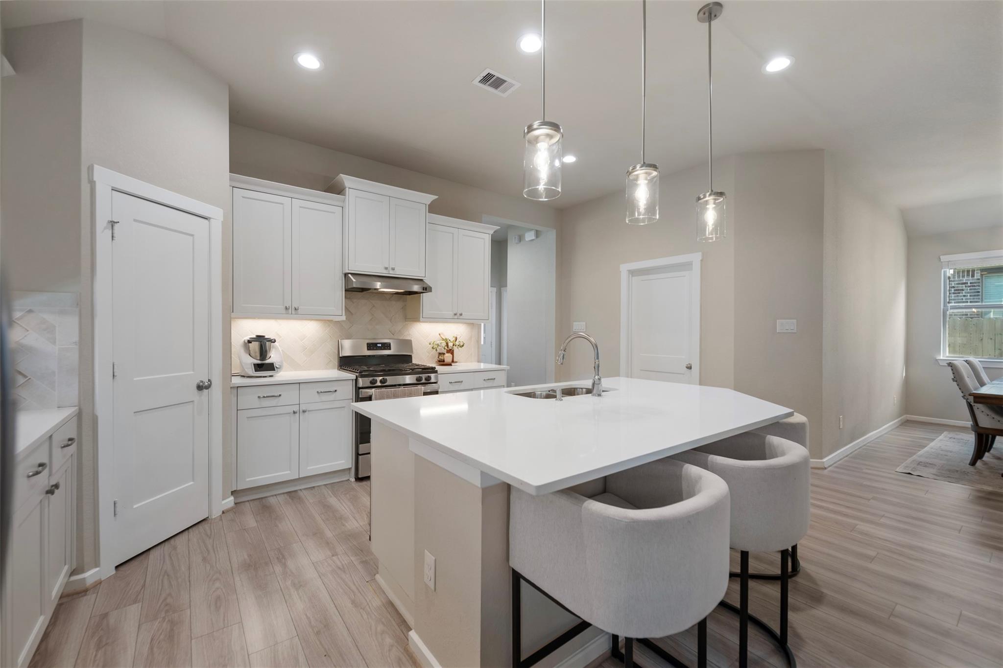 4607 Primrose Valley Lane