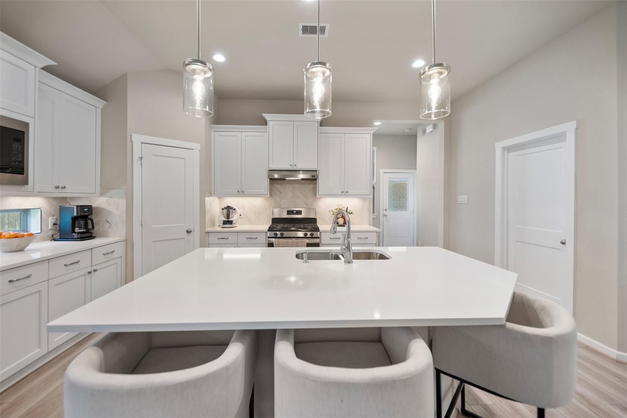 4607 Primrose Valley Lane