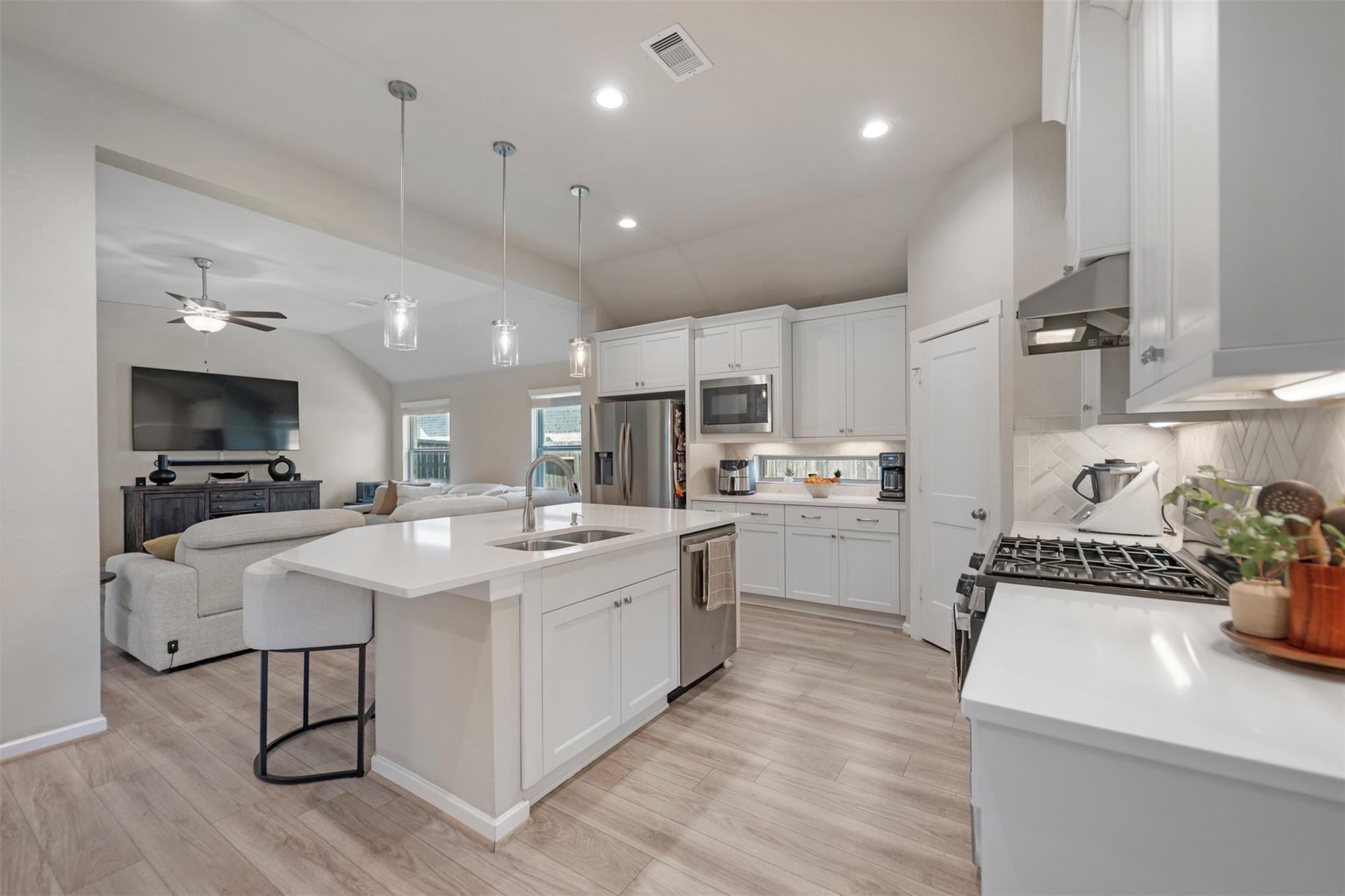 4607 Primrose Valley Lane