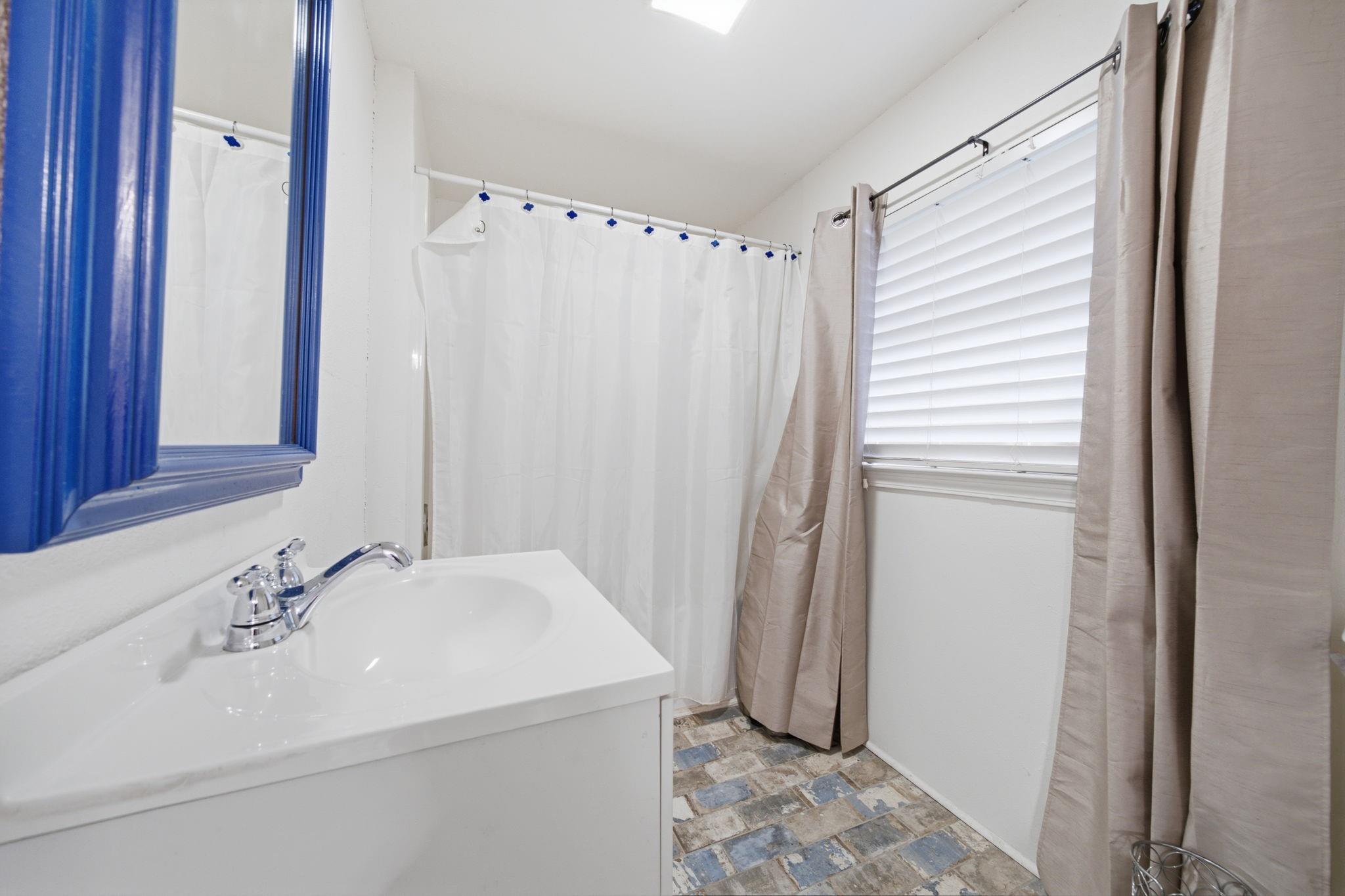 1814 Crooked Creek Lane