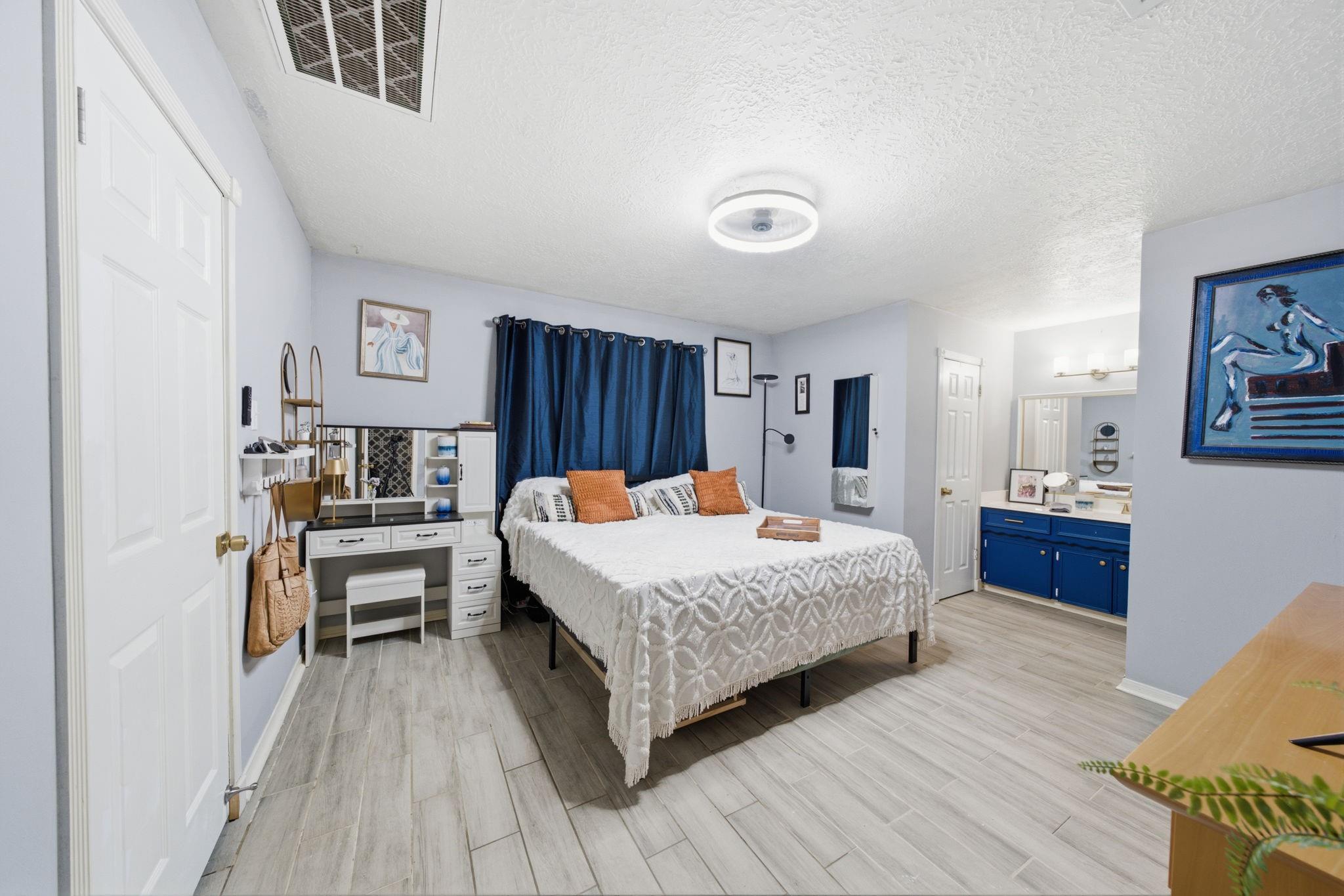 1814 Crooked Creek Lane