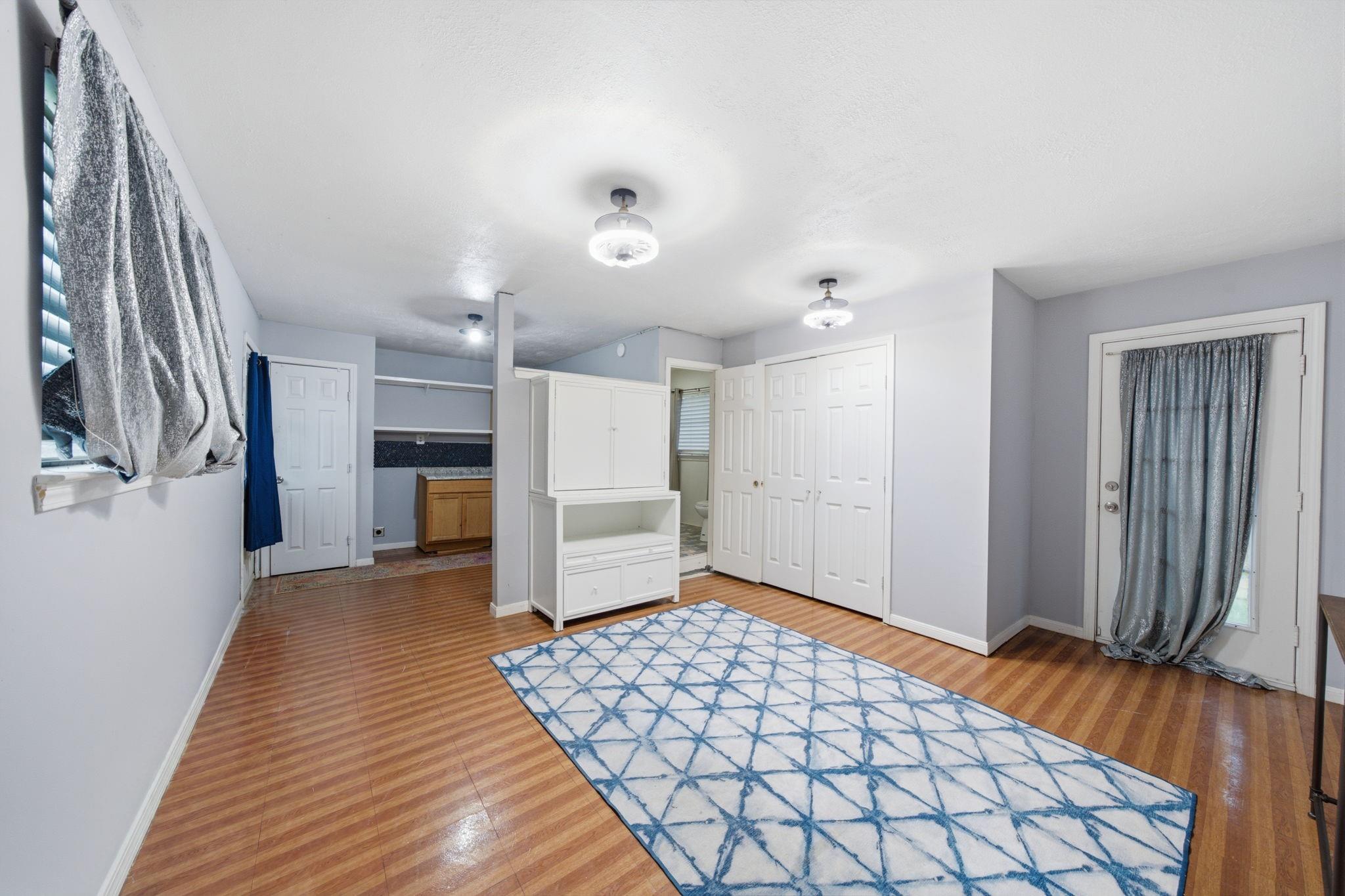 1814 Crooked Creek Lane