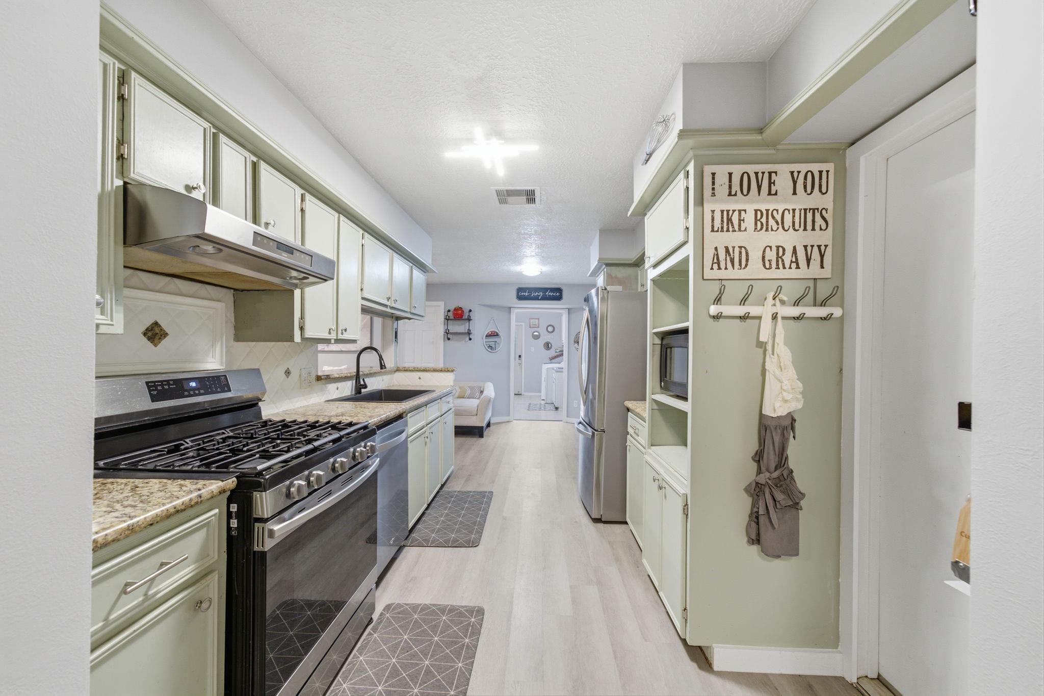1814 Crooked Creek Lane