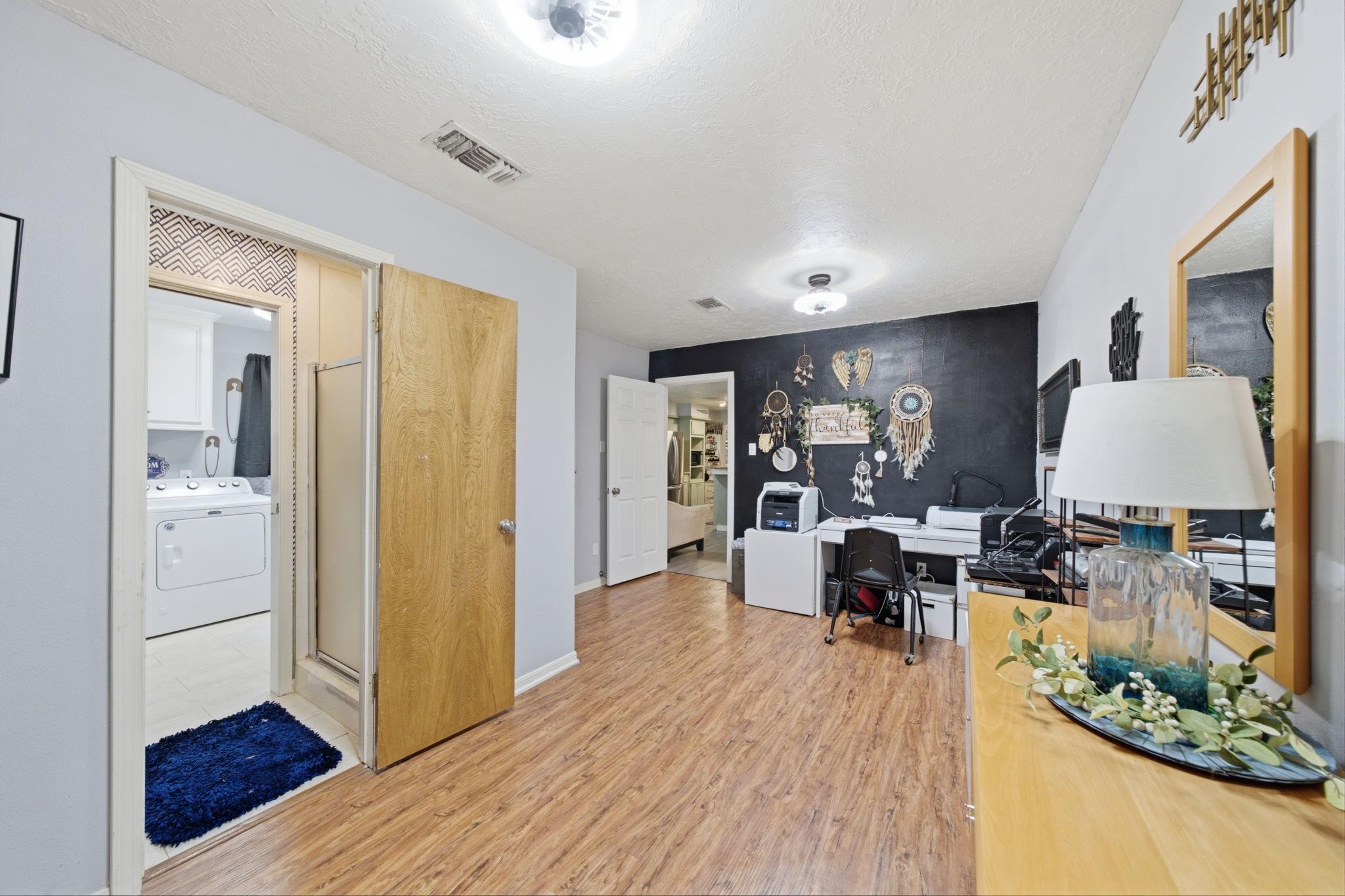 1814 Crooked Creek Lane