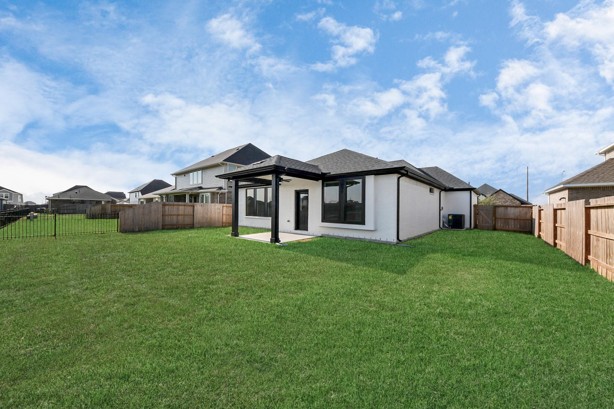 6723 Arabella Lakes Drive