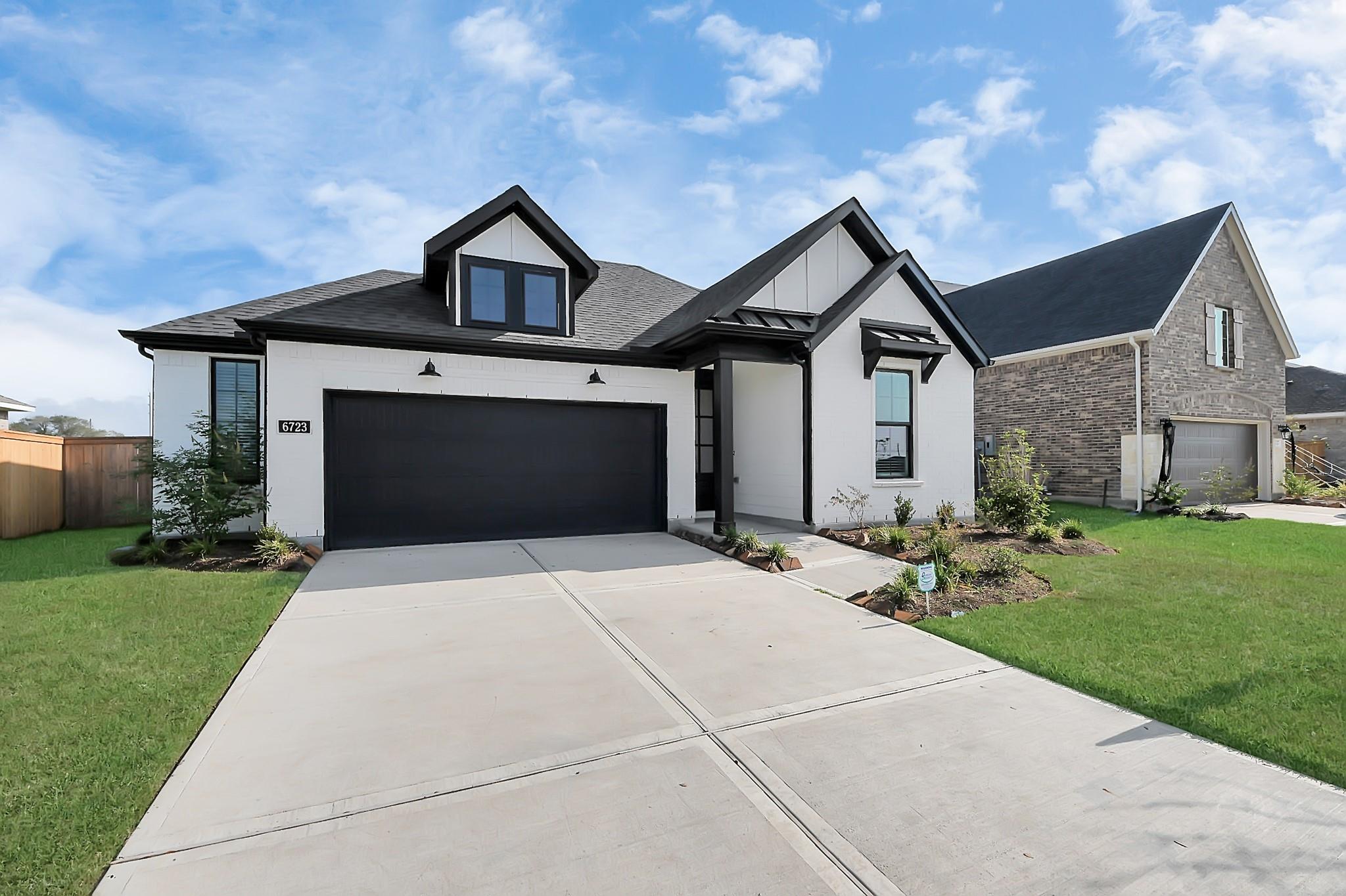 6723 Arabella Lakes Drive