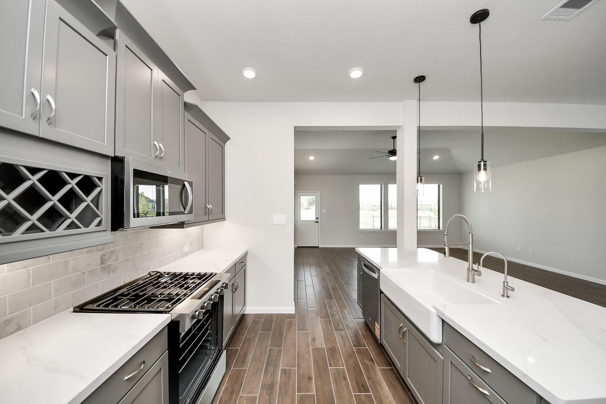 6723 Arabella Lakes Drive