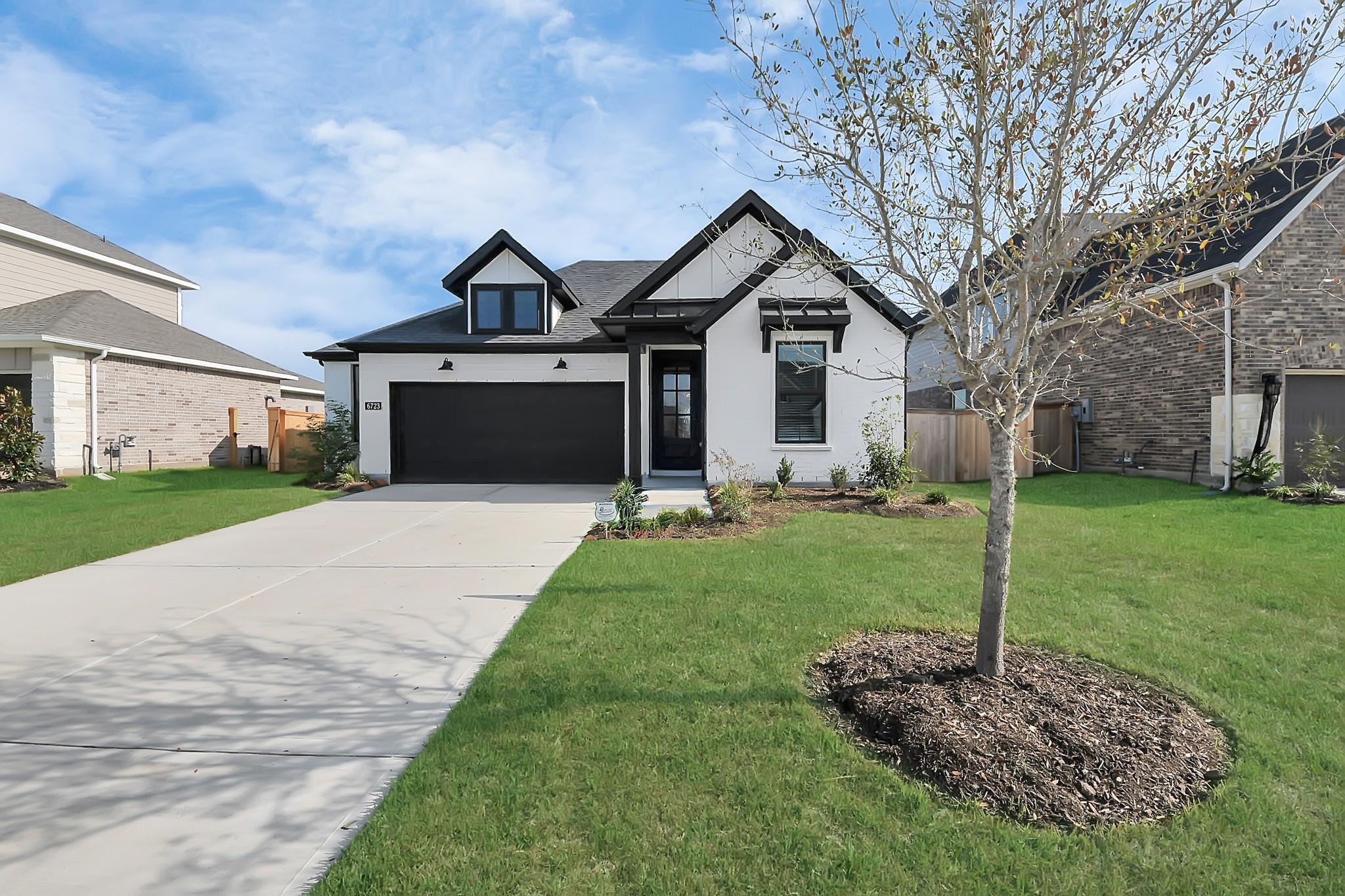 6723 Arabella Lakes Drive