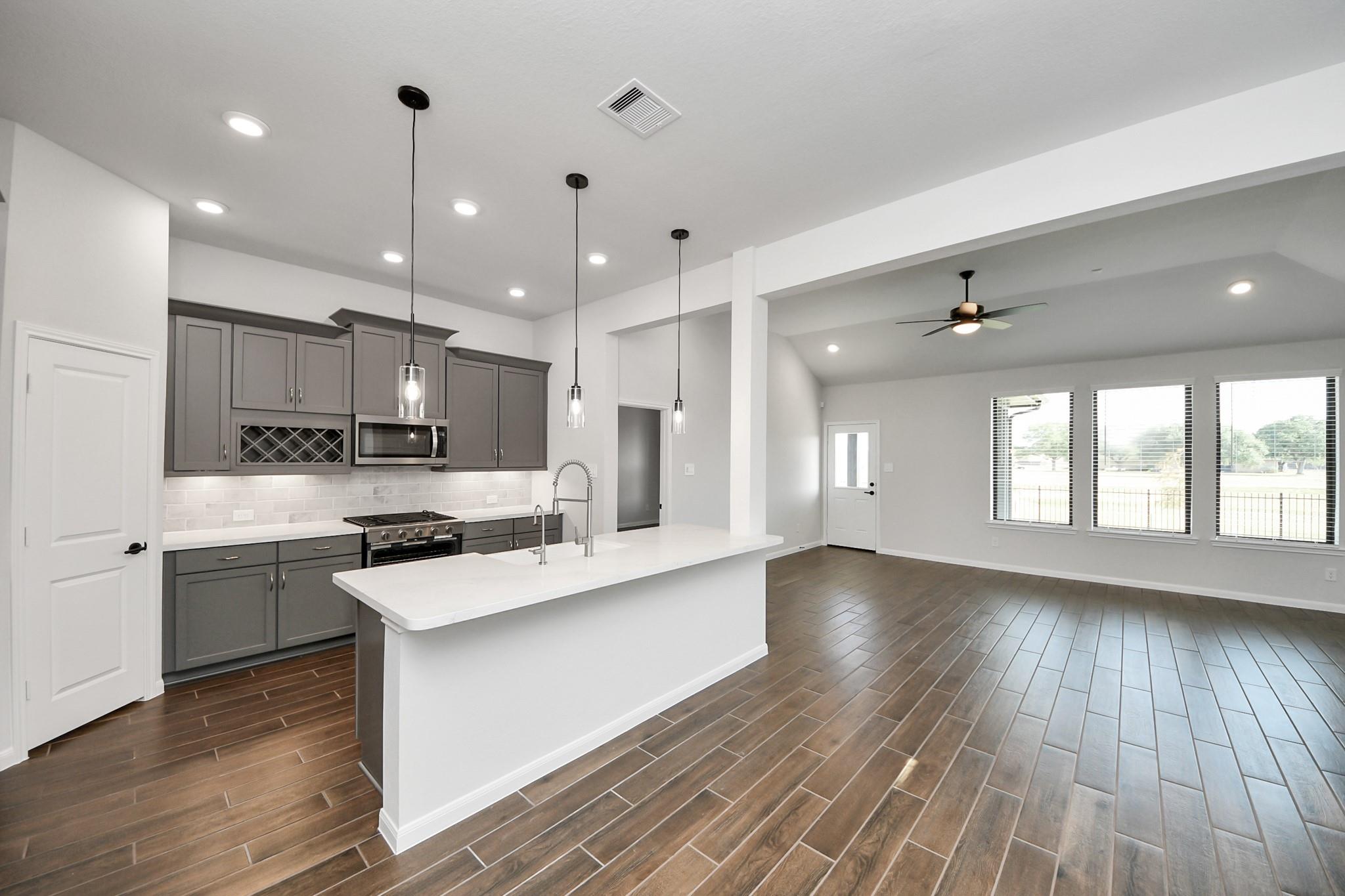 6723 Arabella Lakes Drive