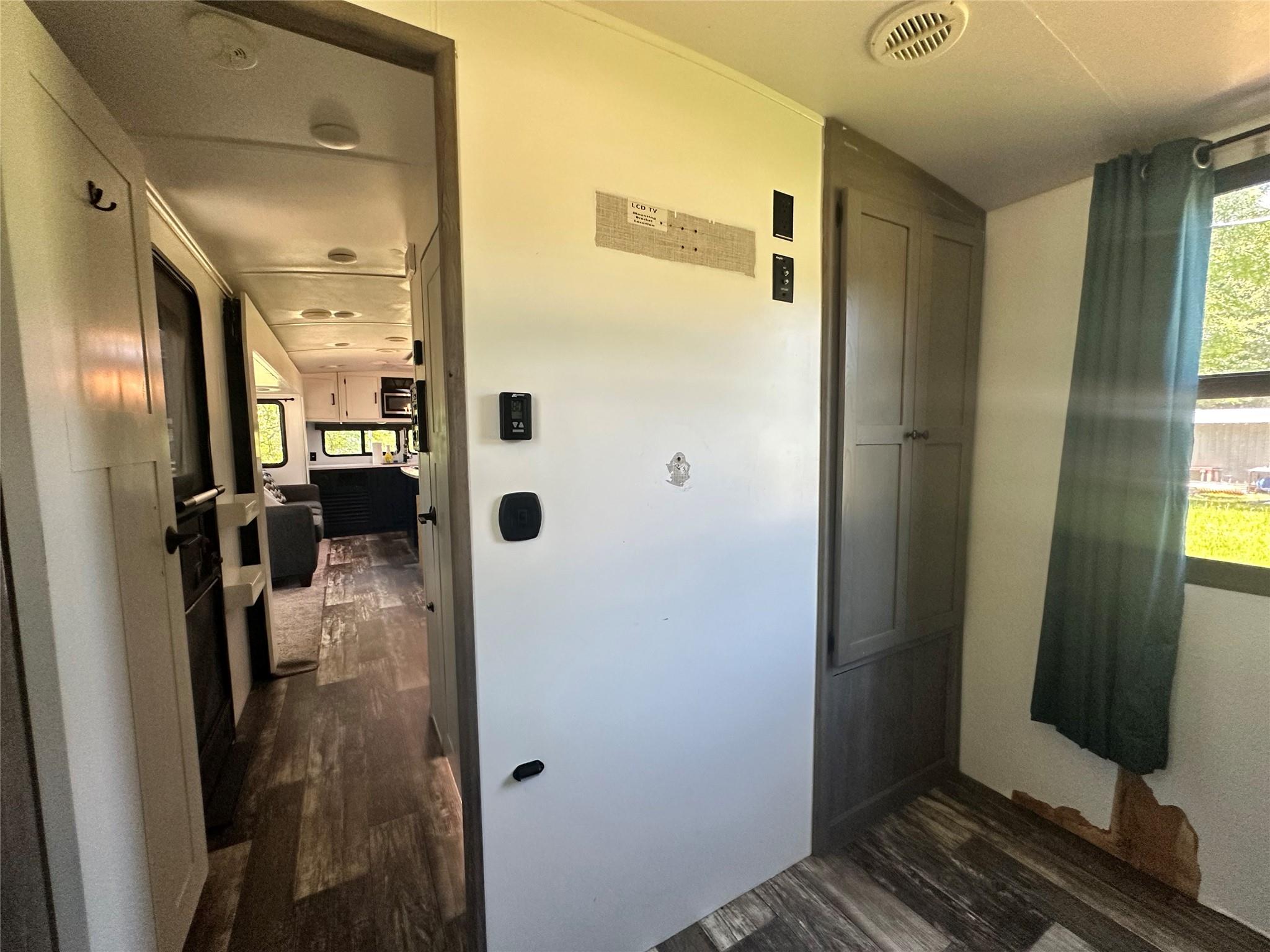 476 W Woodland Shores Drive