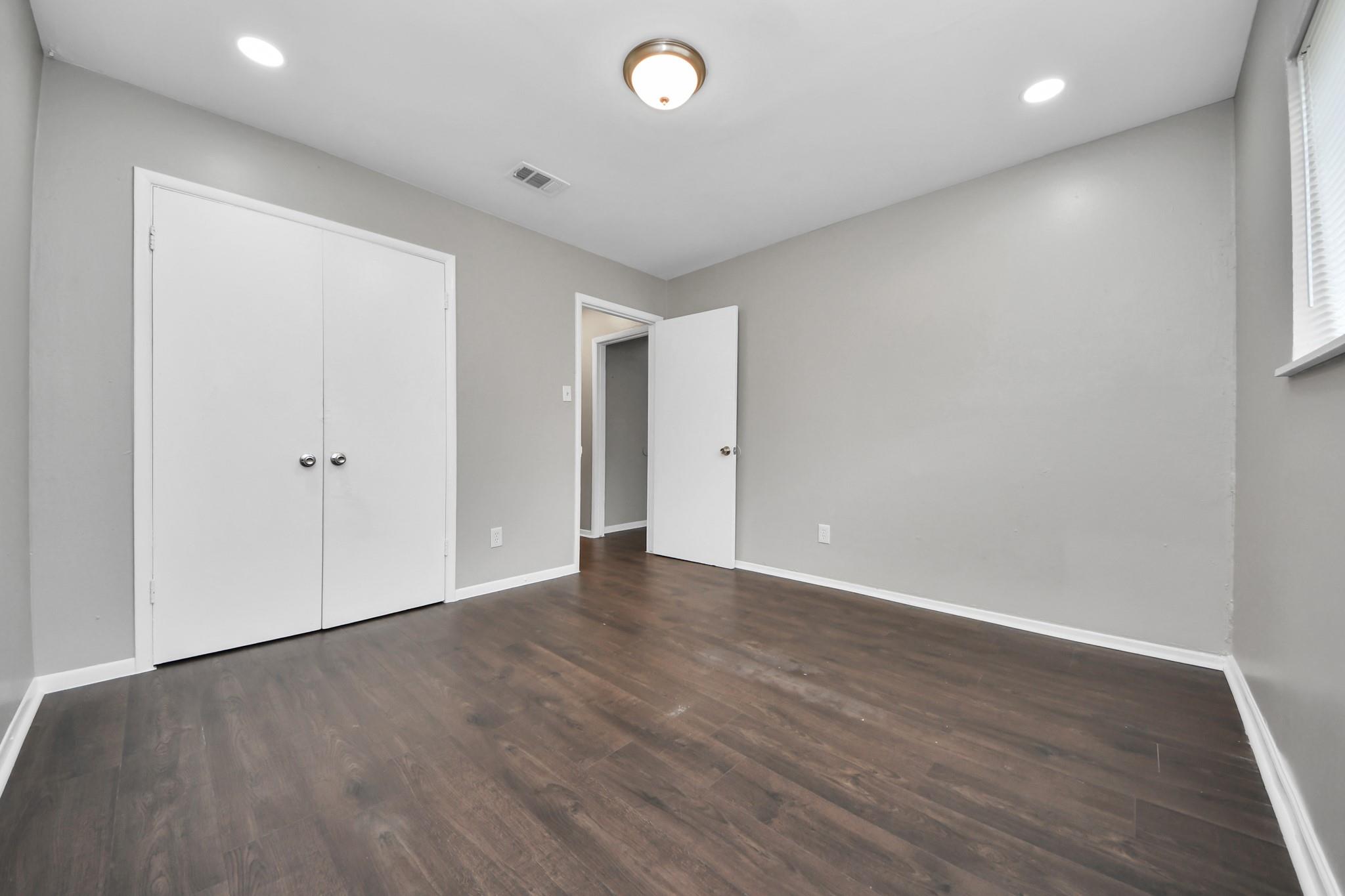 1736 Crestdale Drive # 6