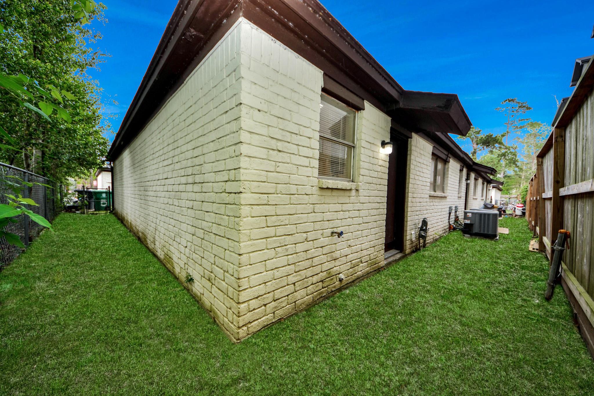 1736 Crestdale Drive # 6