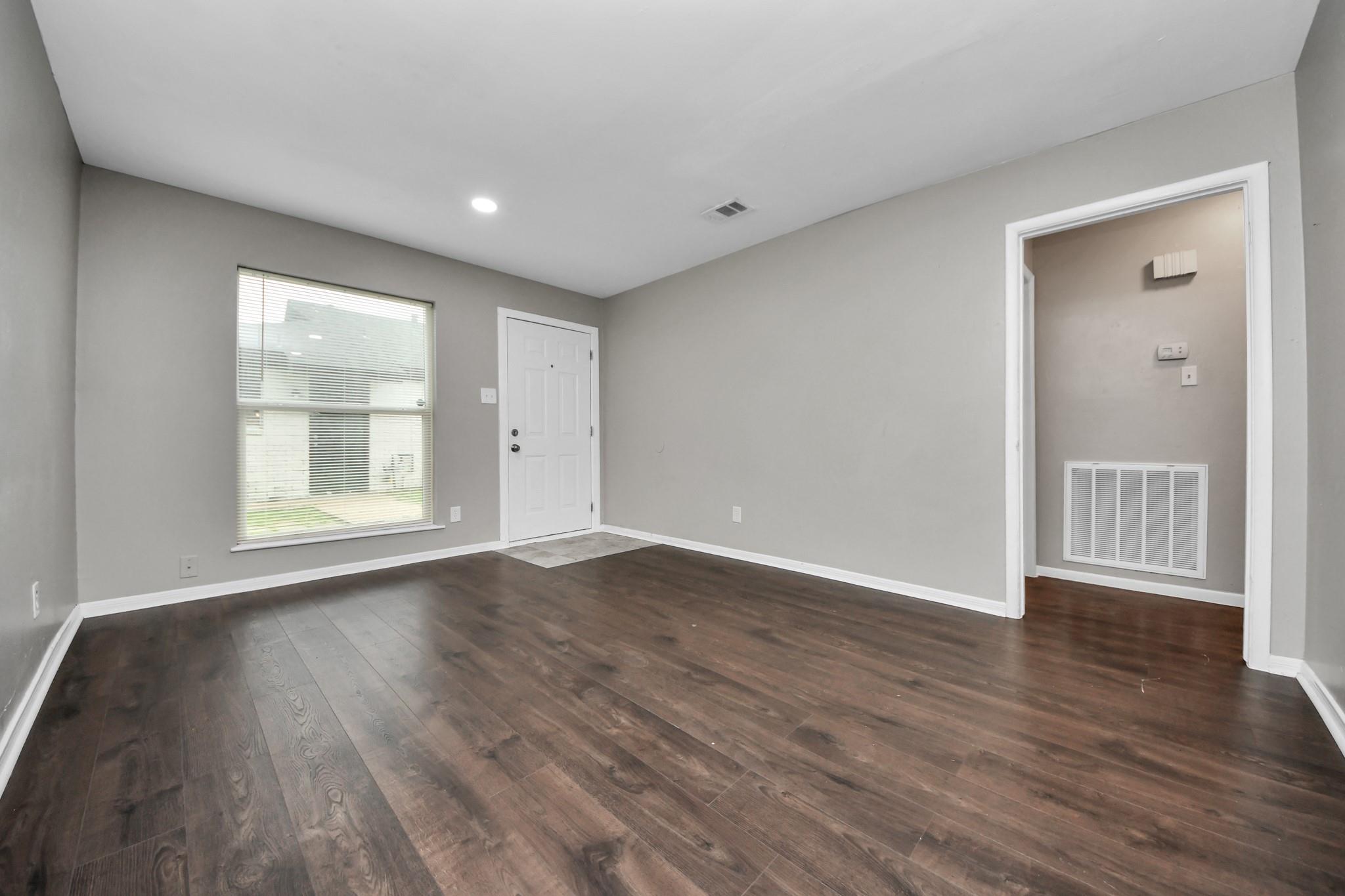 1736 Crestdale Drive # 6