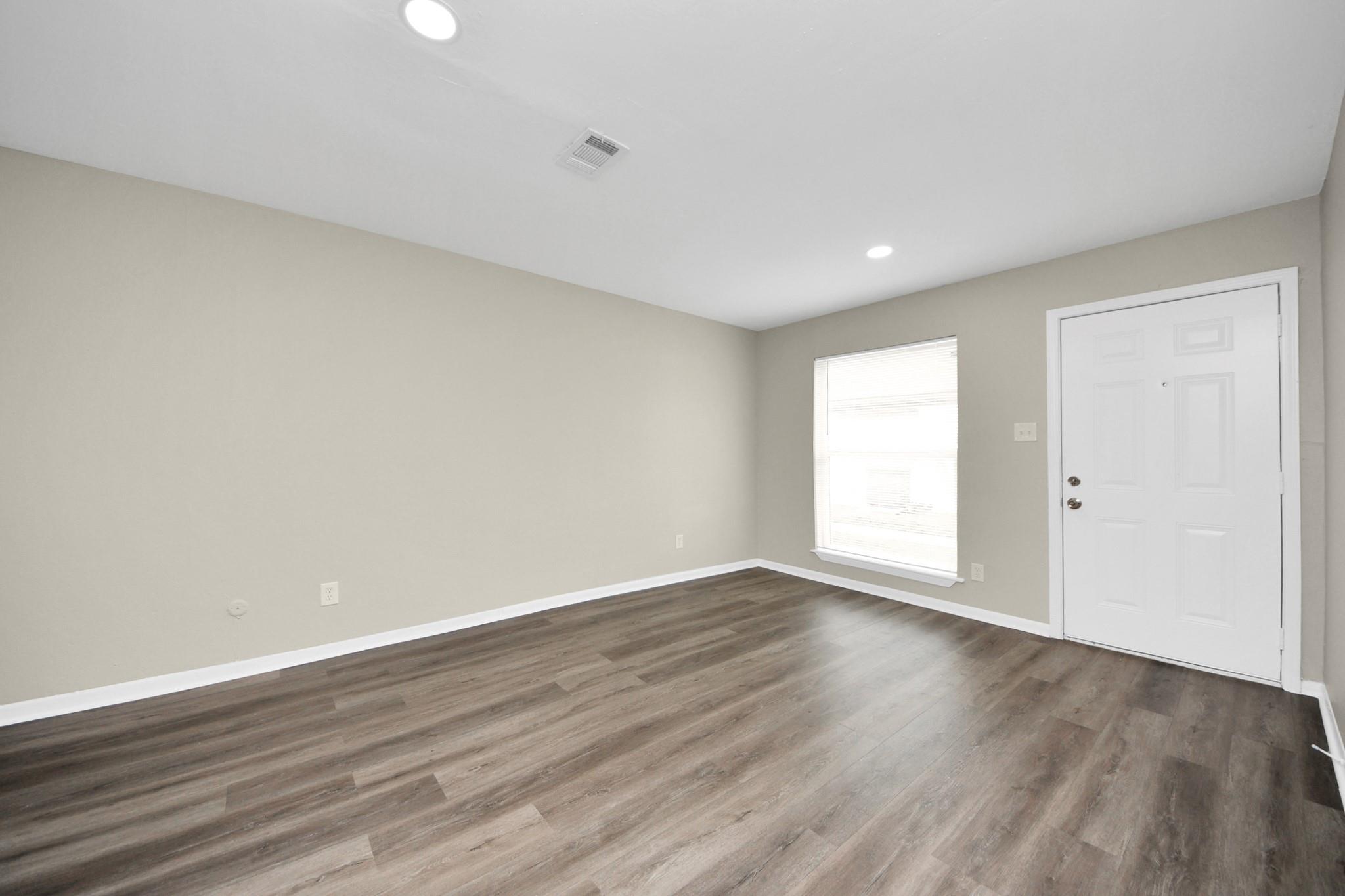 1736 Crestdale Drive # 6