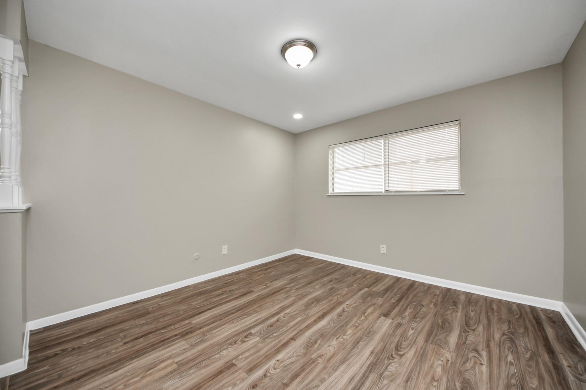 1736 Crestdale Drive # 6