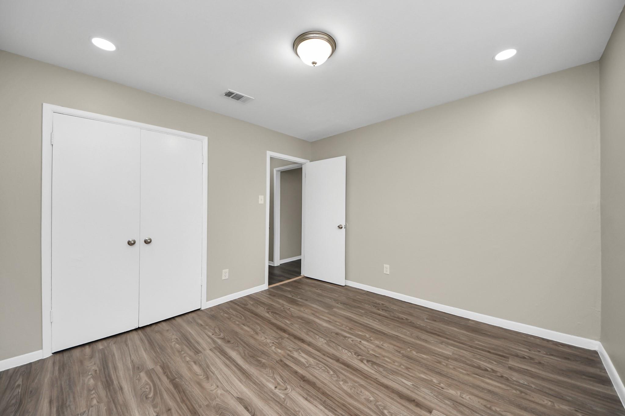 1736 Crestdale Drive # 6