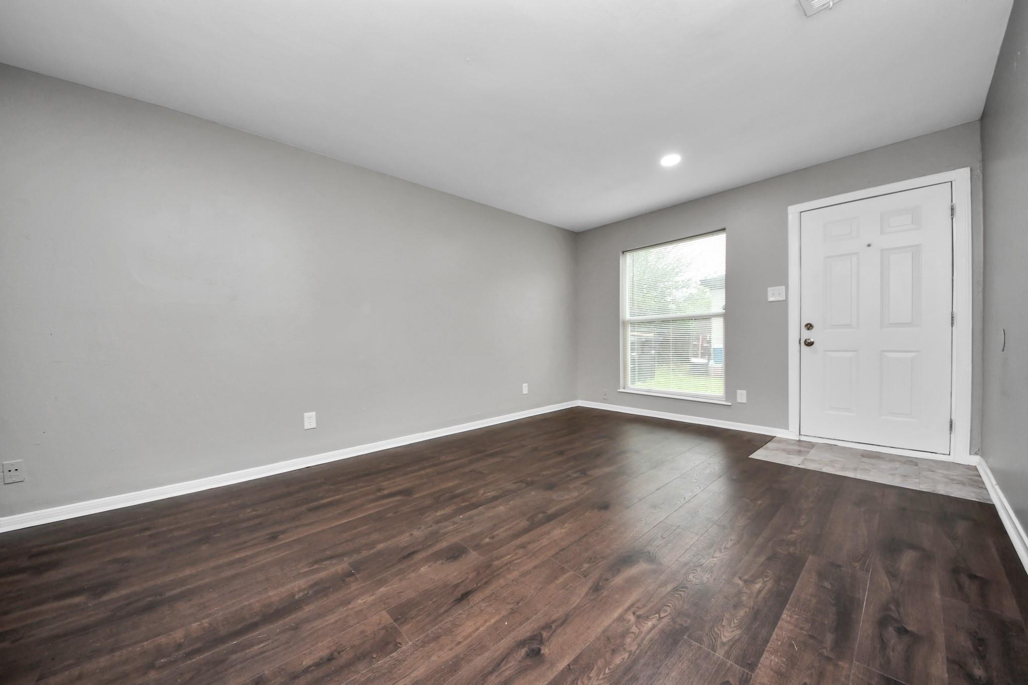 1736 Crestdale Drive # 6