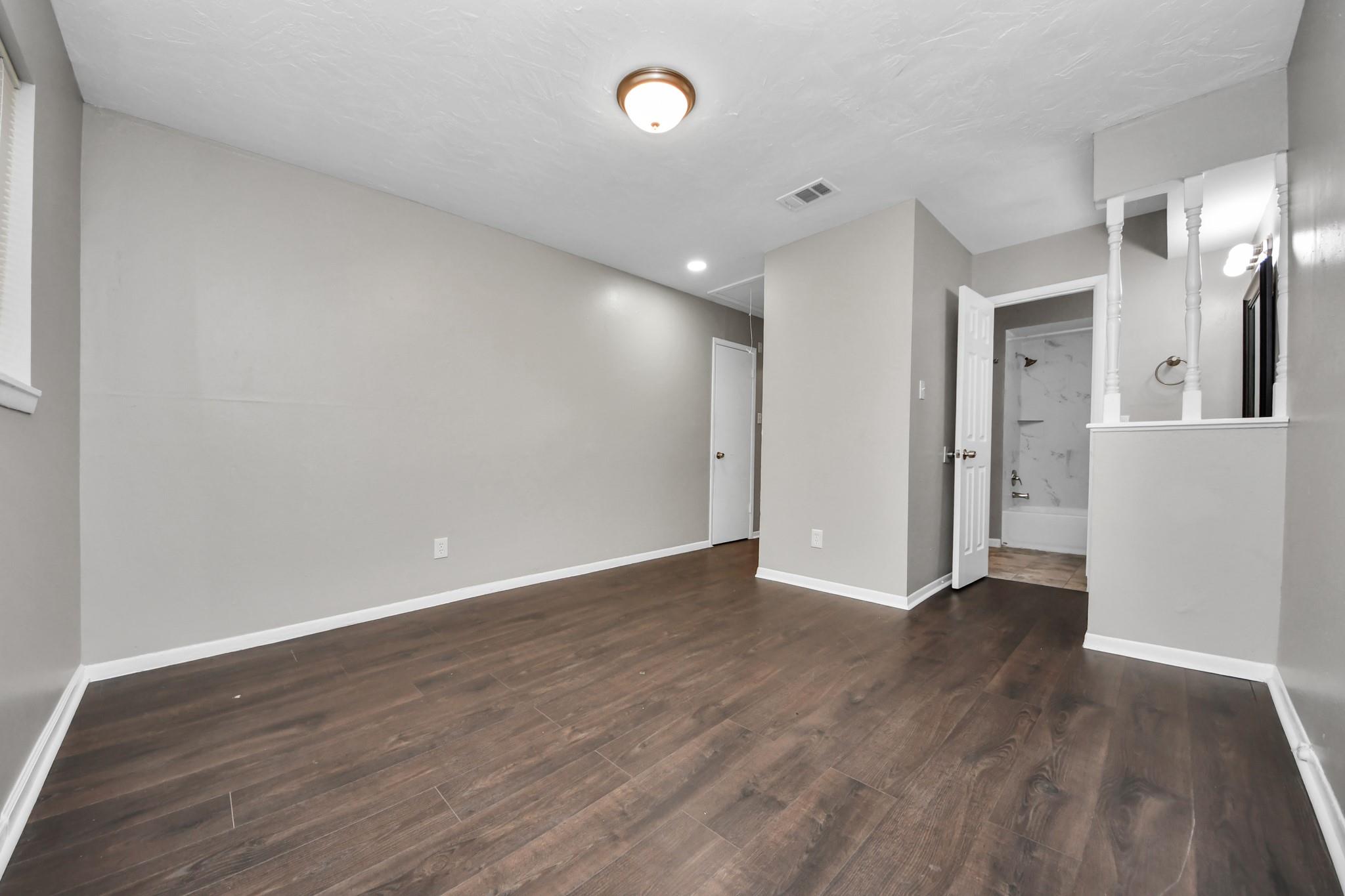 1736 Crestdale Drive # 6