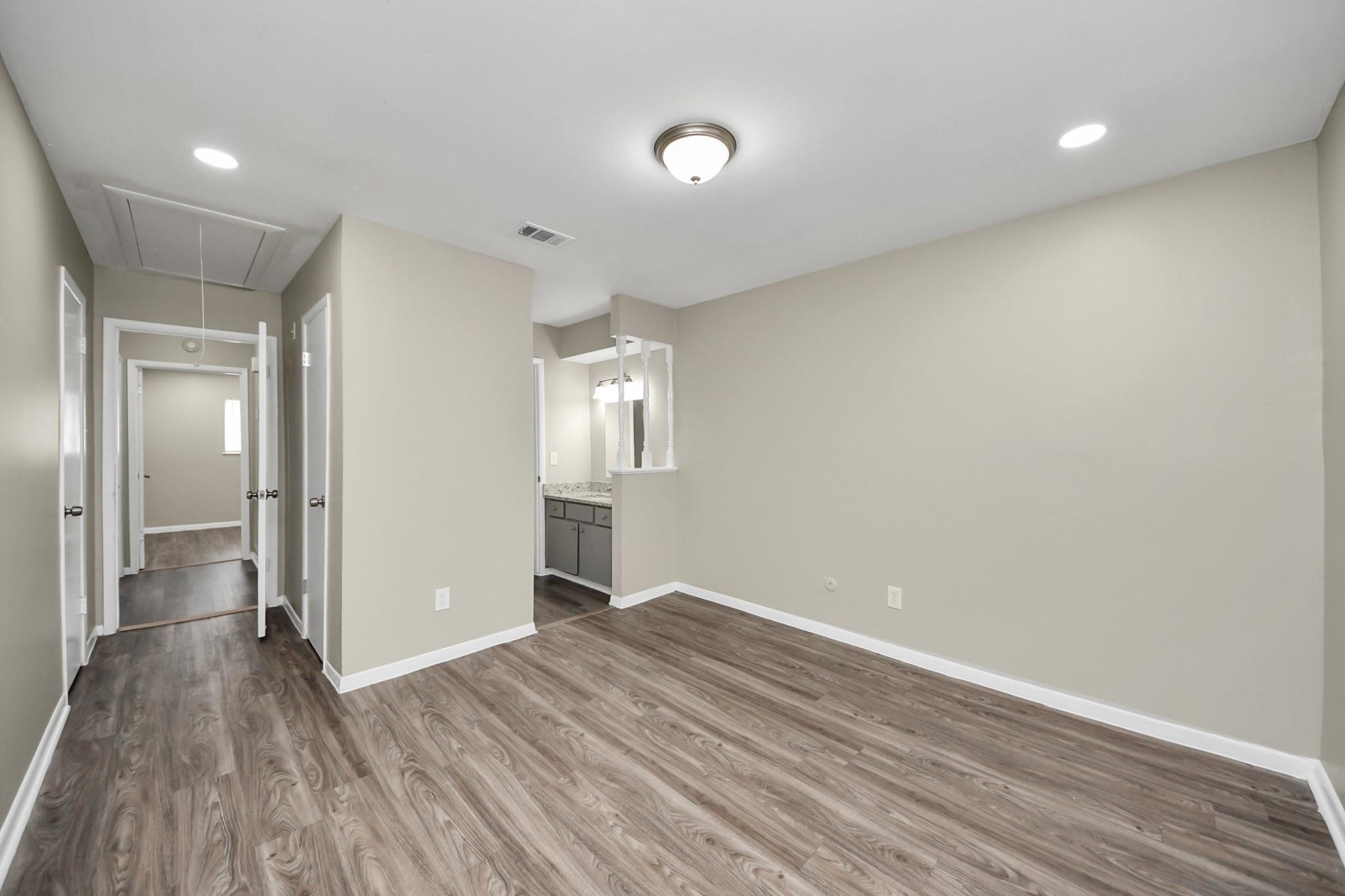 1736 Crestdale Drive # 6