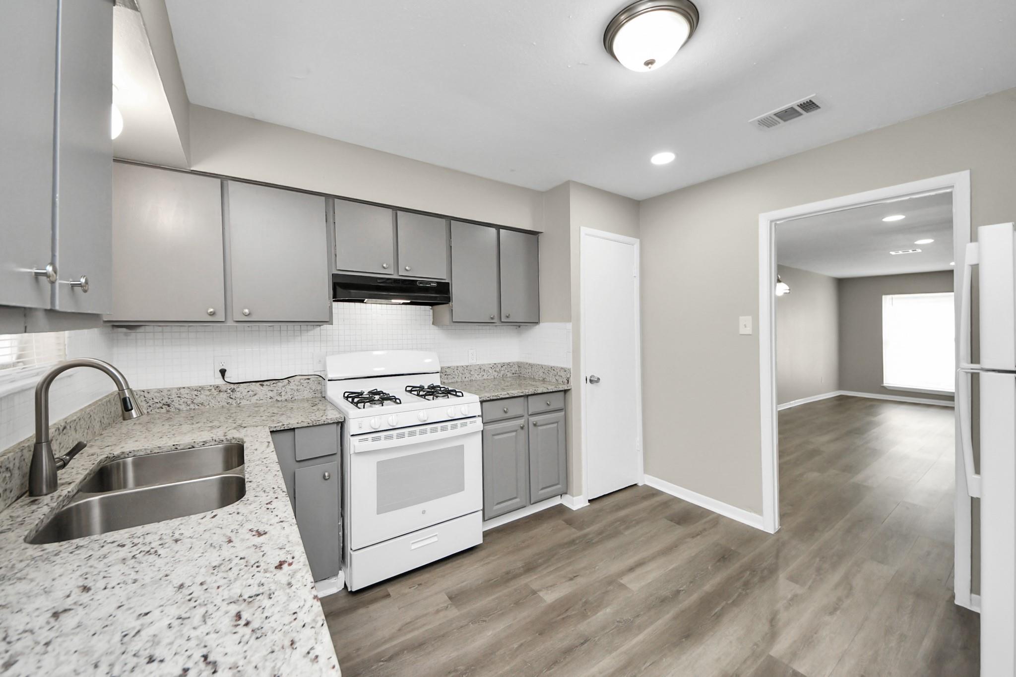 1736 Crestdale Drive # 6