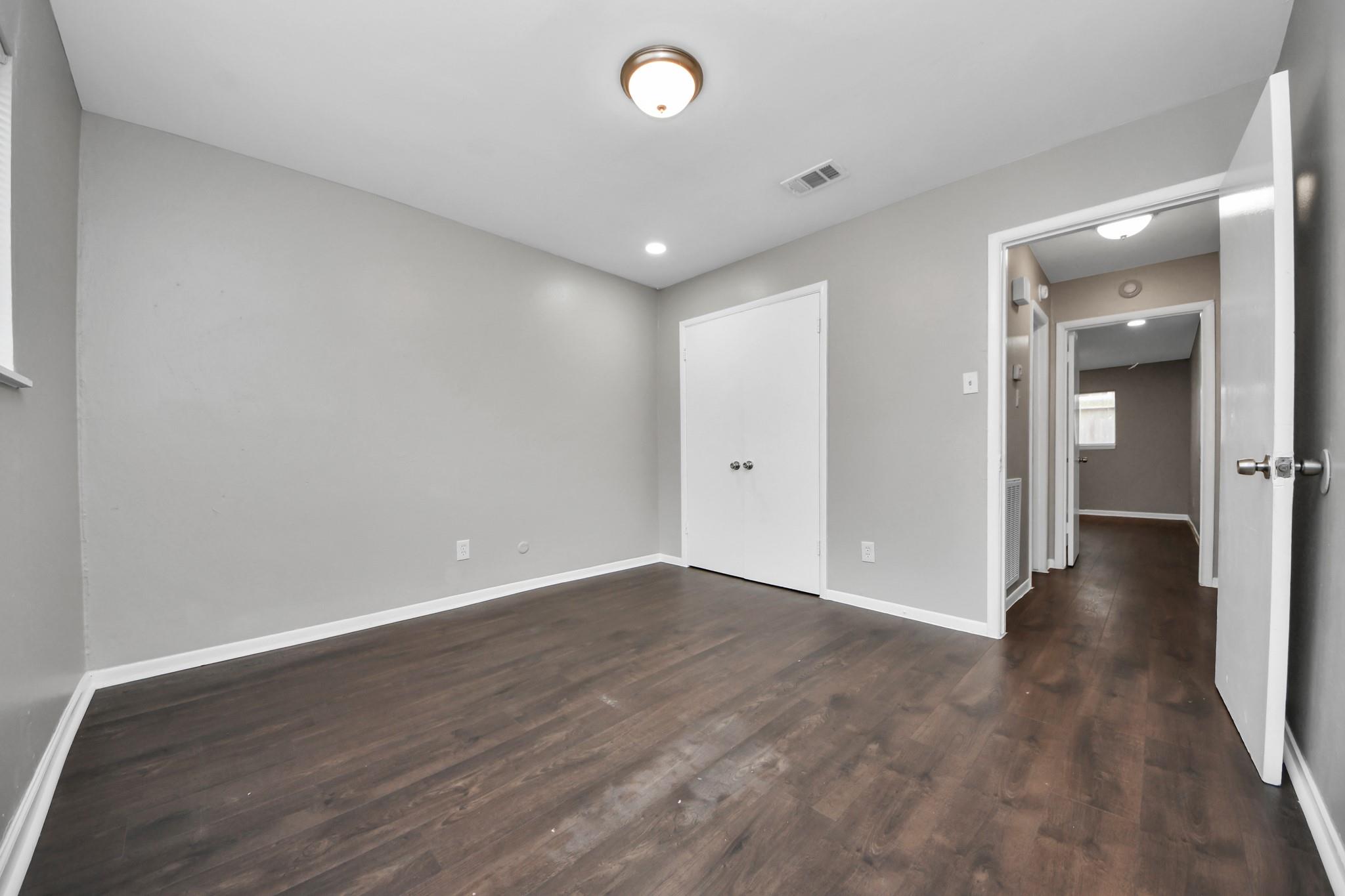 1736 Crestdale Drive # 6