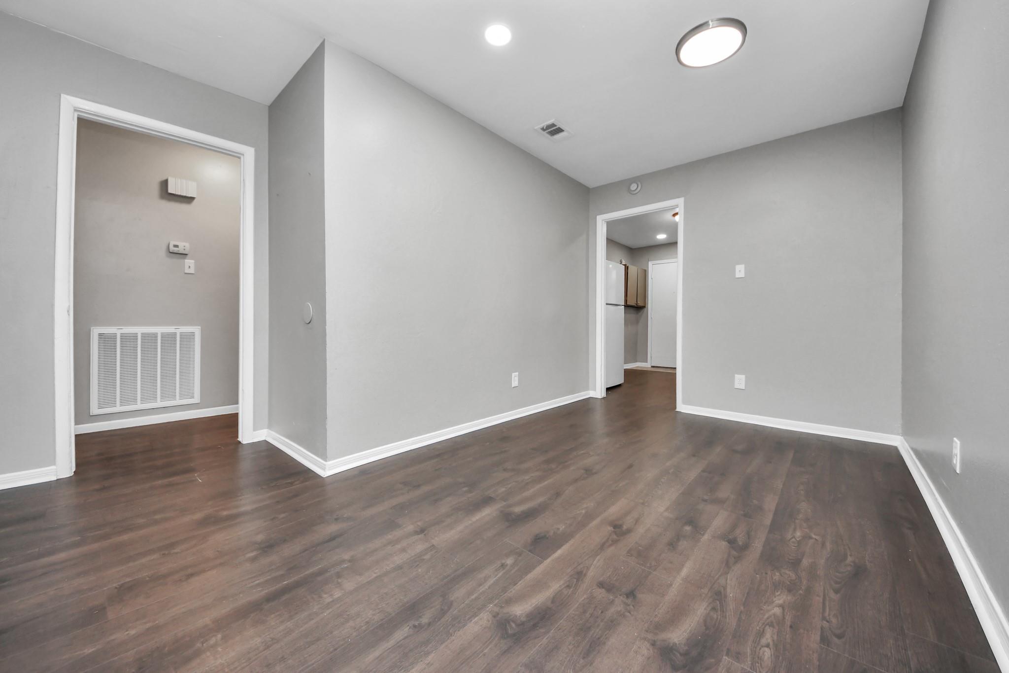1736 Crestdale Drive # 6
