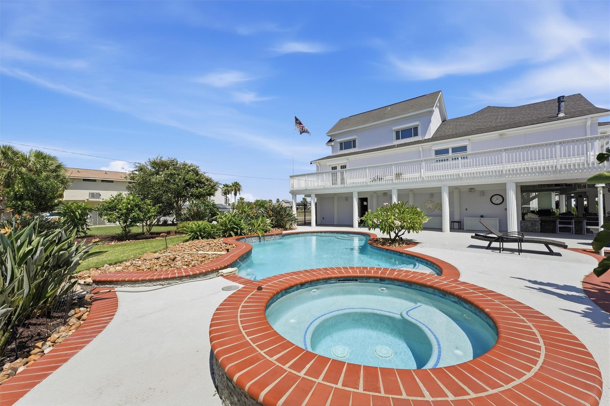 208 Coconut Street