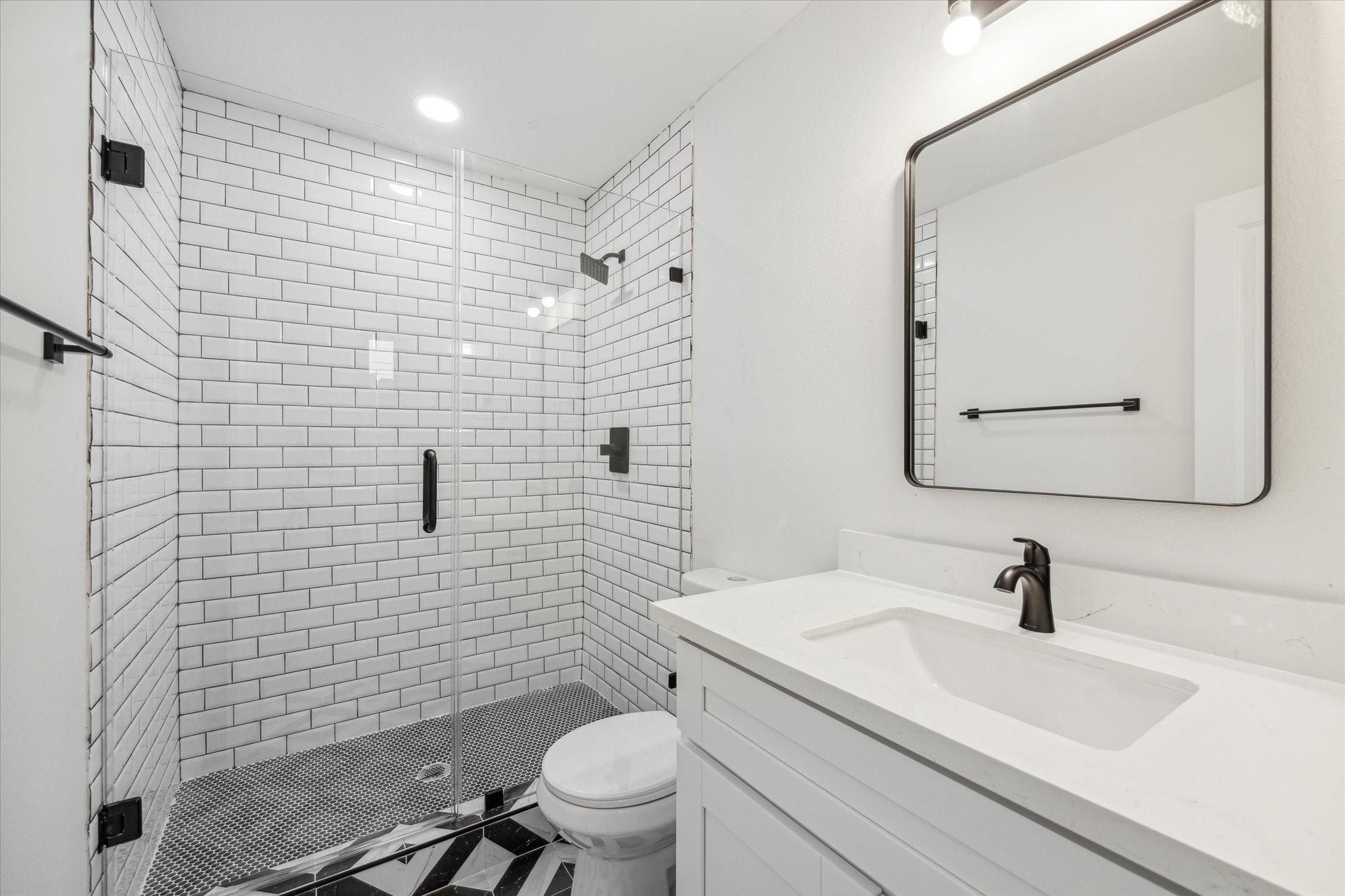 306 E 40th 1/2 Street