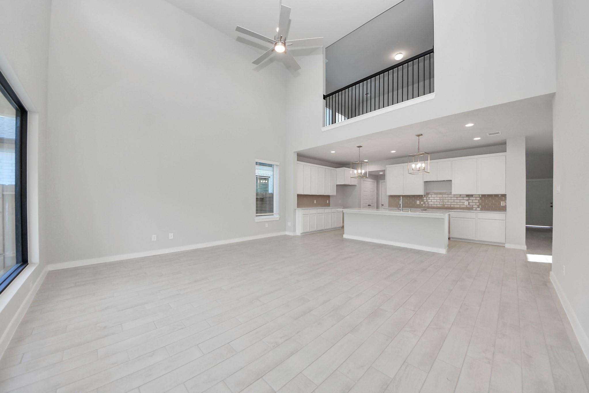 15111 Statice Trail