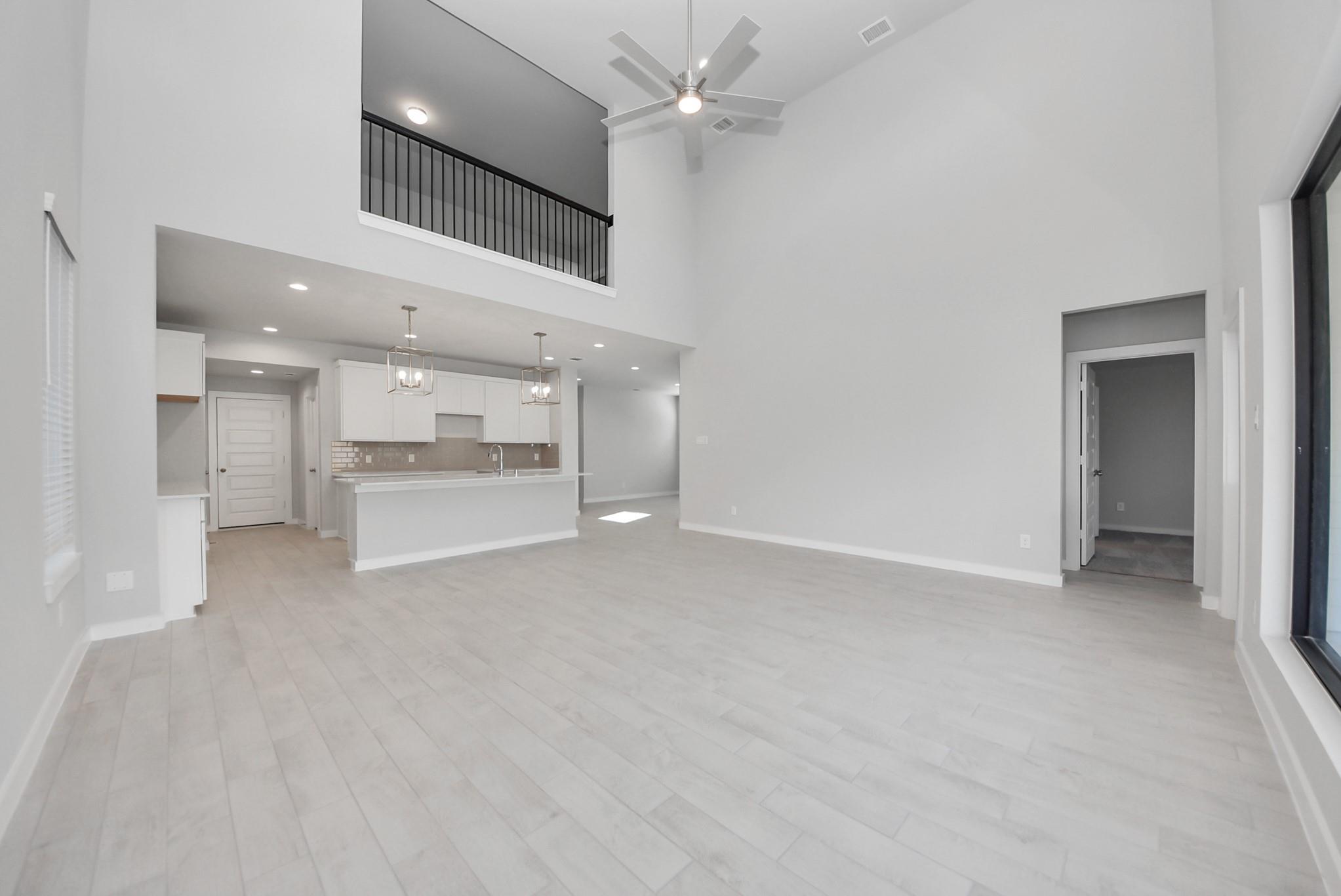 15111 Statice Trail