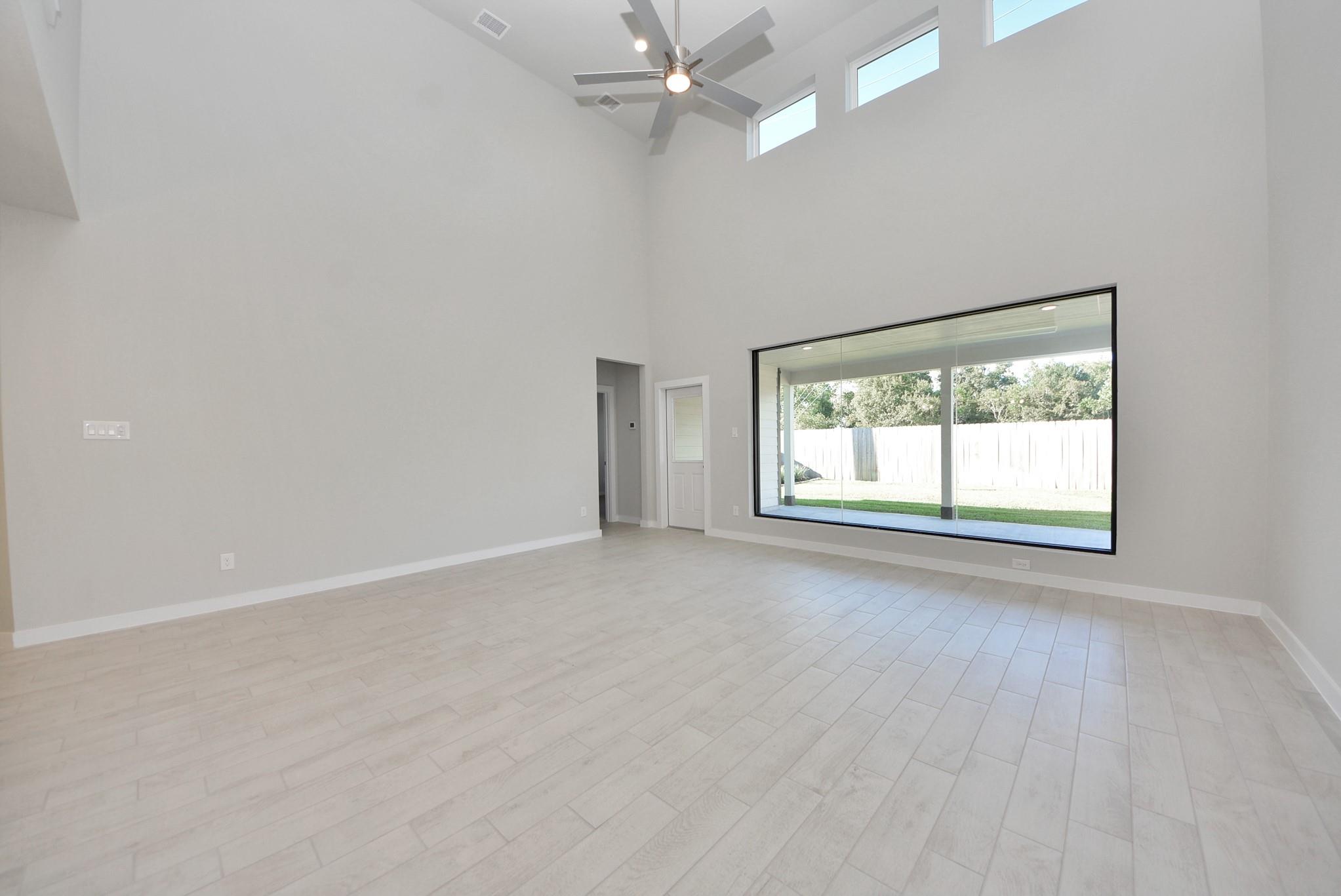 15111 Statice Trail