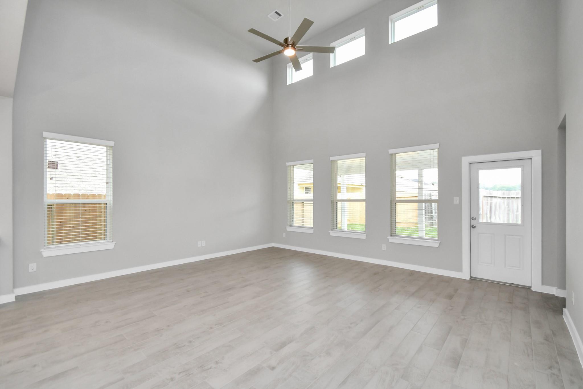 15111 Statice Trail