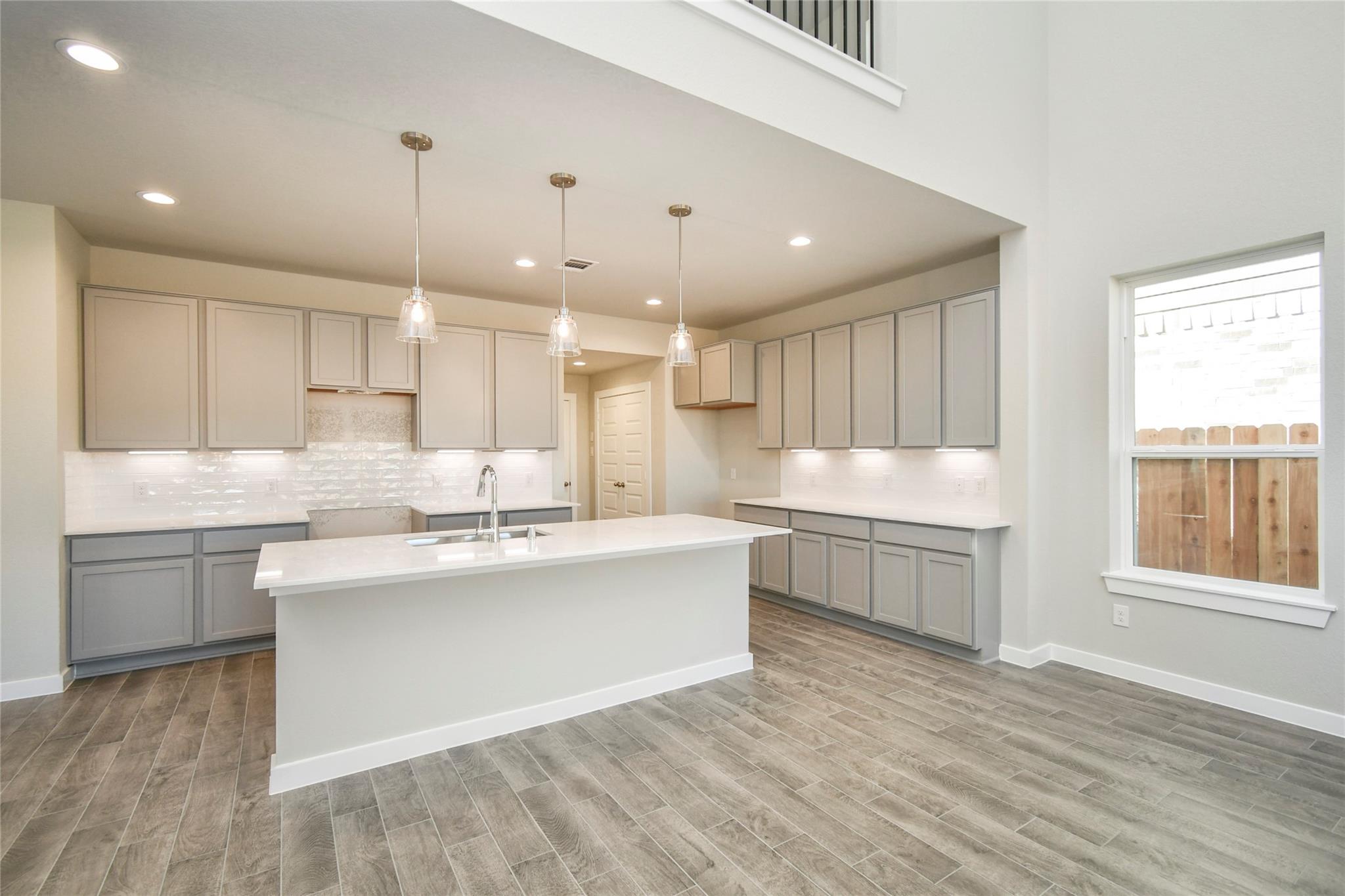 15111 Statice Trail