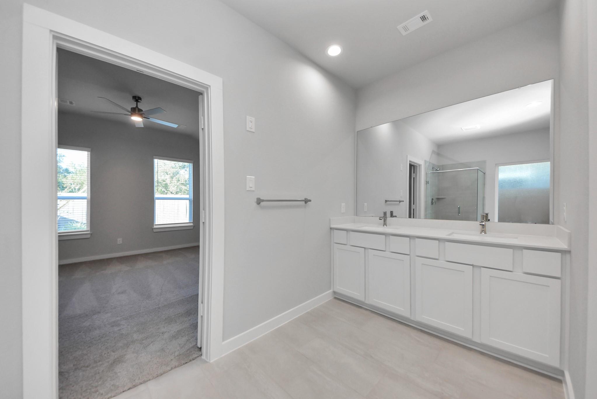 15111 Statice Trail