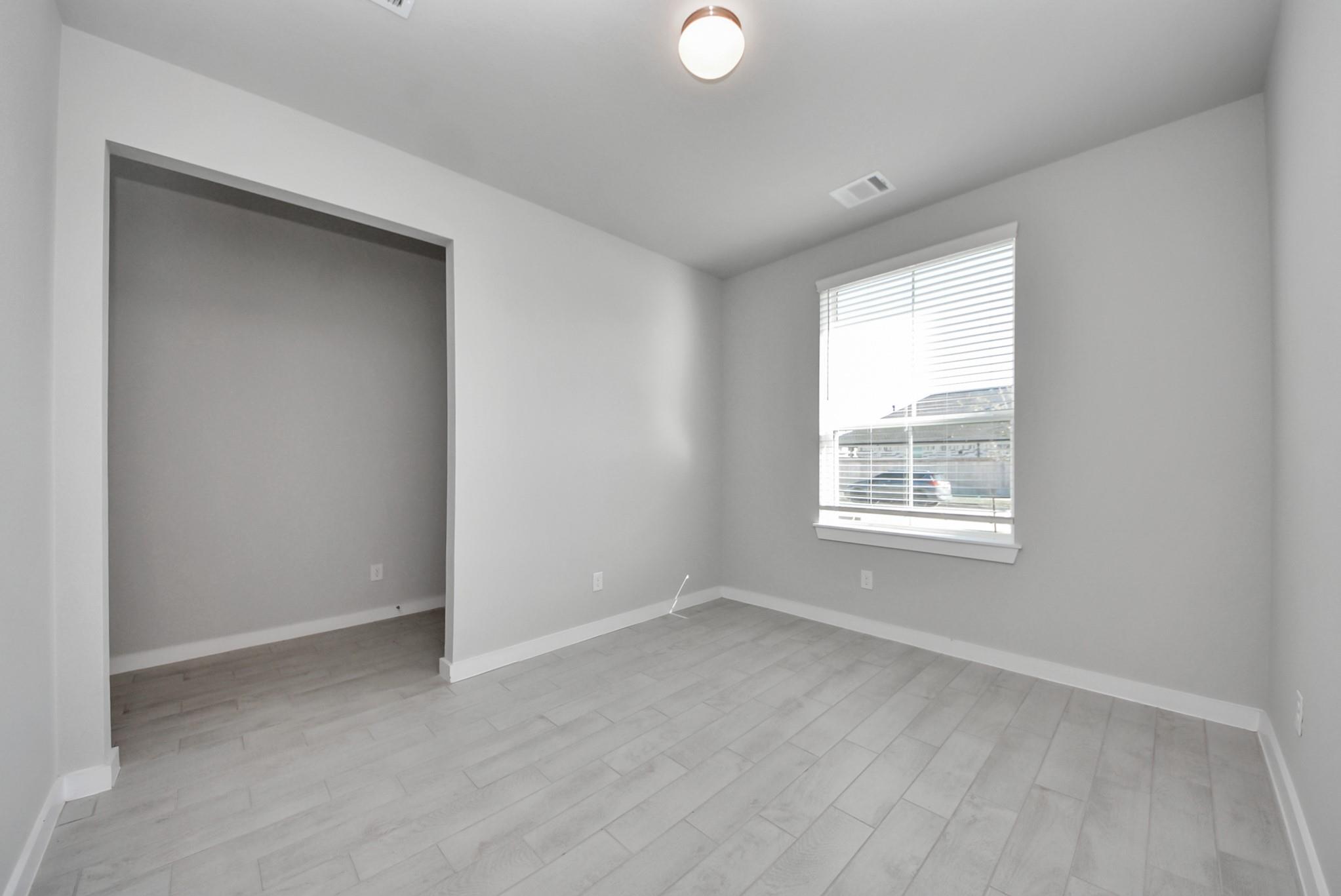 15111 Statice Trail