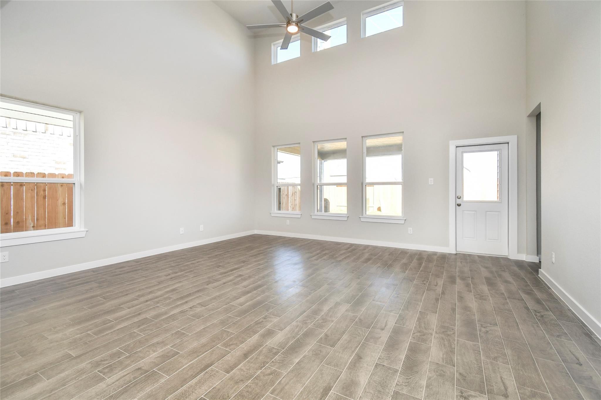 15111 Statice Trail