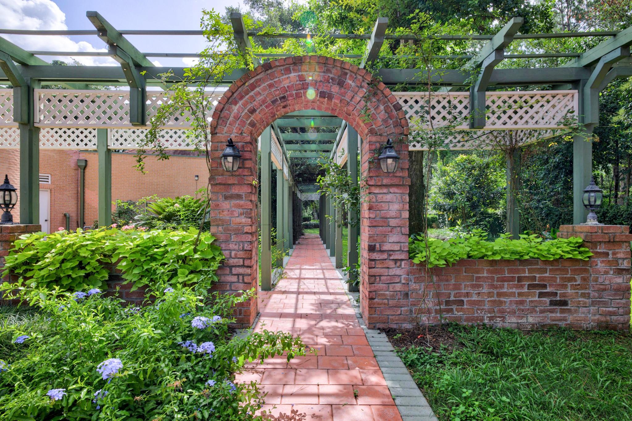 35 W Rivercrest Drive