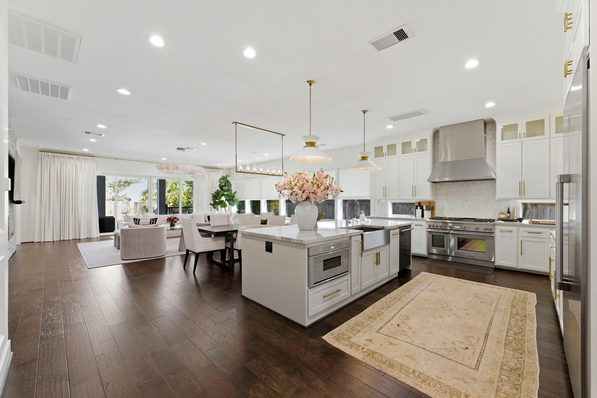 802 W 30th Street